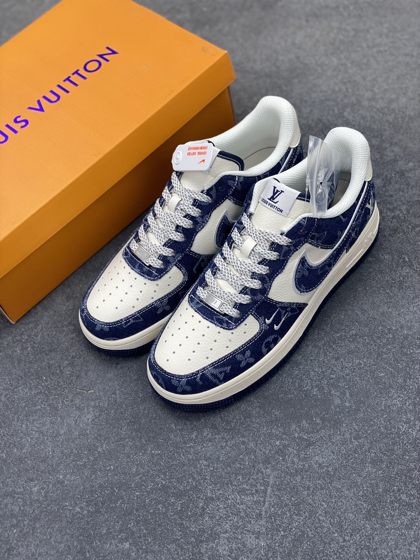 图片[8]-NIke Air Force 1 \’07 Low “LV联名–深海蓝”空军一号 低帮 运动鞋 休闲鞋 折边针车 工艺难度大 原楦头原纸板 原装鞋盒 定制五金配件 内置全掌气垫 原厂鞋底 货号：SJ2088-003 尺码：36 36.5 37.5 38 38.5 39 40 40.5 41 42 42.5 43 44 44.5 45-选品中心
