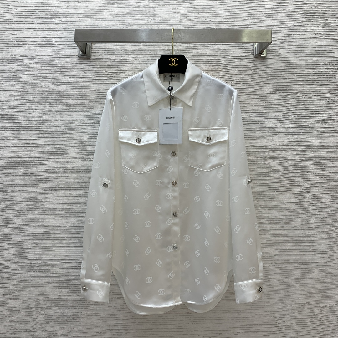 NO:328891,Model number G25031548 Dio* new high-end custom imported acetate fabric!  Full double C letter jacquard logo flap pocket buttoned lapel loose long-sleeved shirt top!  White, black, (Size S shoulder width 40, front bust 96/104, sleeve length 59, front cloak 69/76), dior, alexander wang19860909款号G25031548 Dio*新款高端定制进口醋酸面料！满幅双C字母提花logo翻盖口袋系扣翻领宽松长袖衬衣上衣！白色、黑色,（S码肩宽40,前胸围96/104,袖长59,前衣长69/76）,,dior,alexander wang,Women's clothing