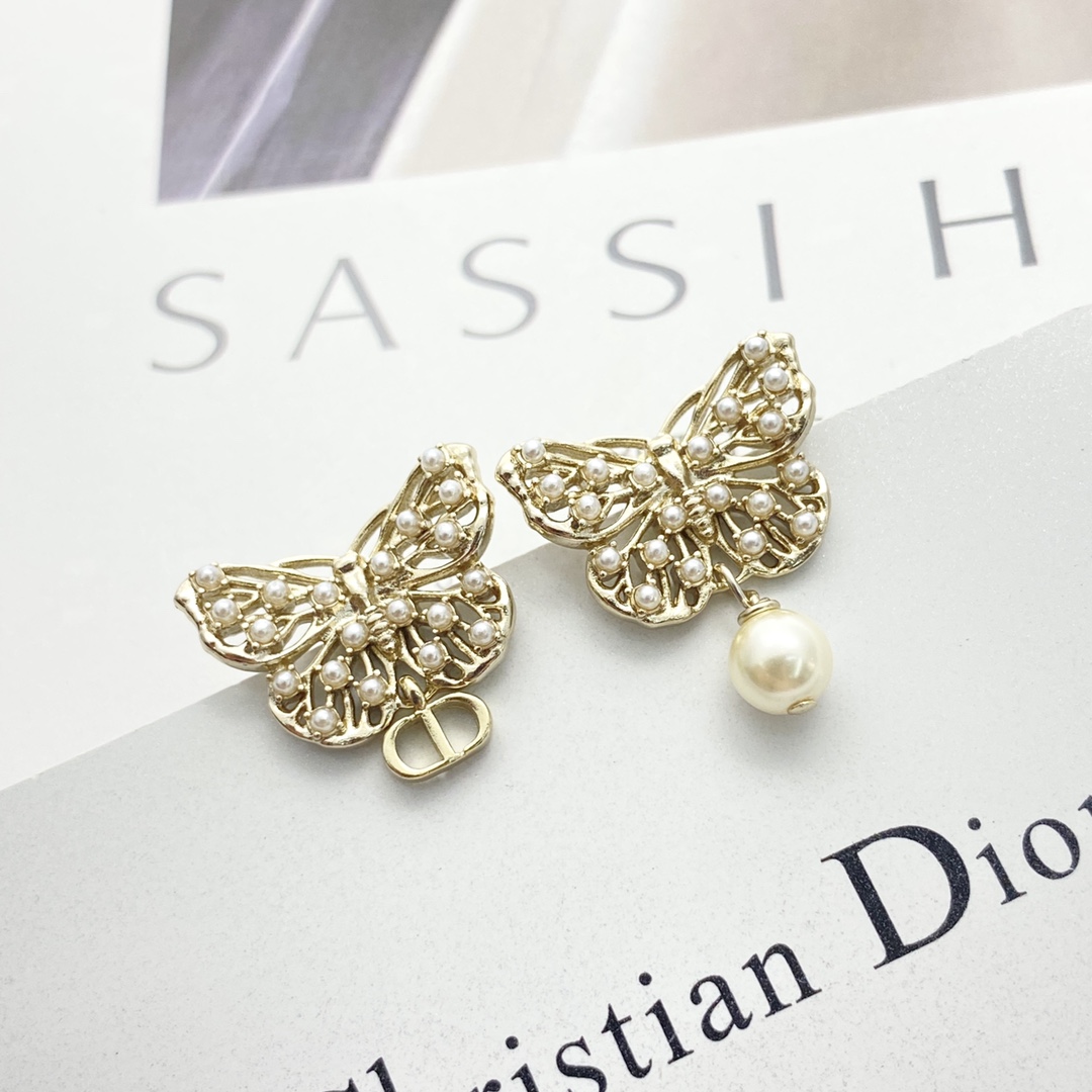 Código E2995 0247820 🛍Pendientes DIOR en tendencia ¡Nuevo lanzamiento🆕🆕🆕 😎Pendientes asimétricos de mariposa y per…
