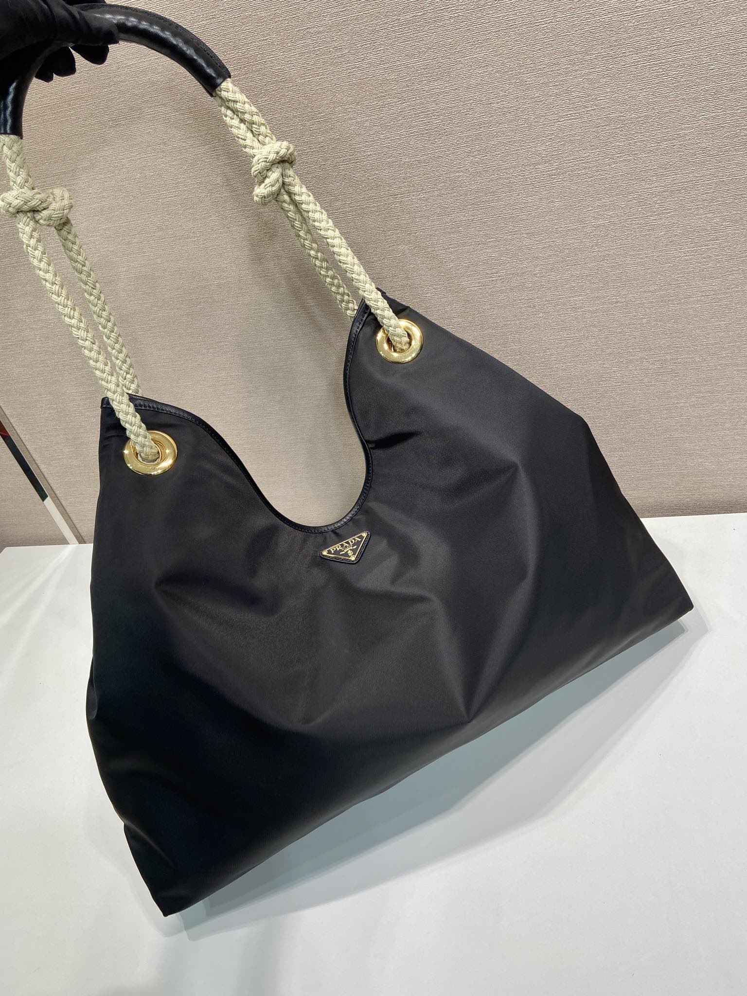[Prada Women