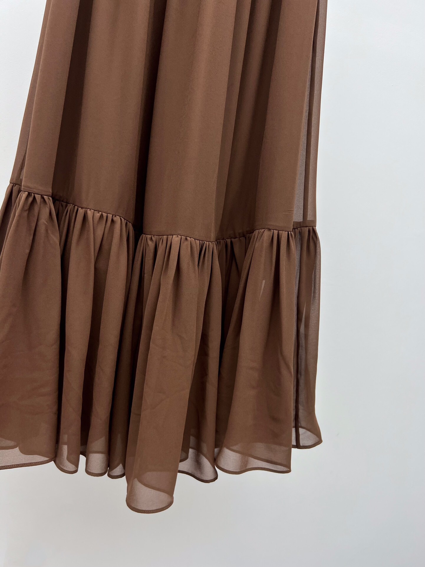 Saint Laurent Silk Dress Set: Elegant One-Size-Fits-All Goddess Outfit - 图片 4