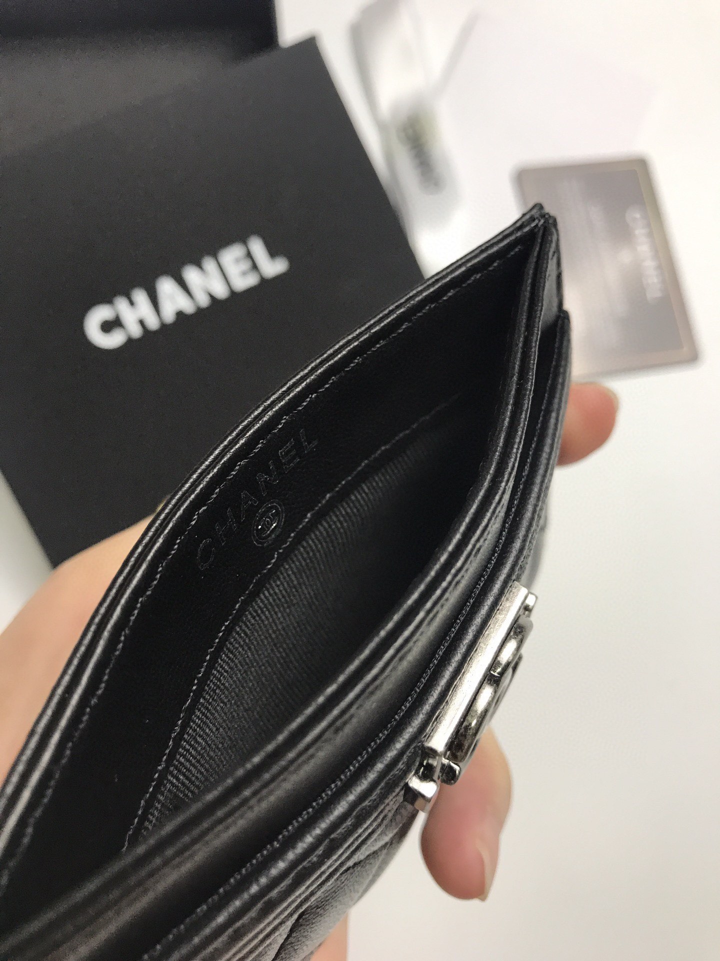 Chanel香奈儿羊皮カートケース - 高品質な専売品