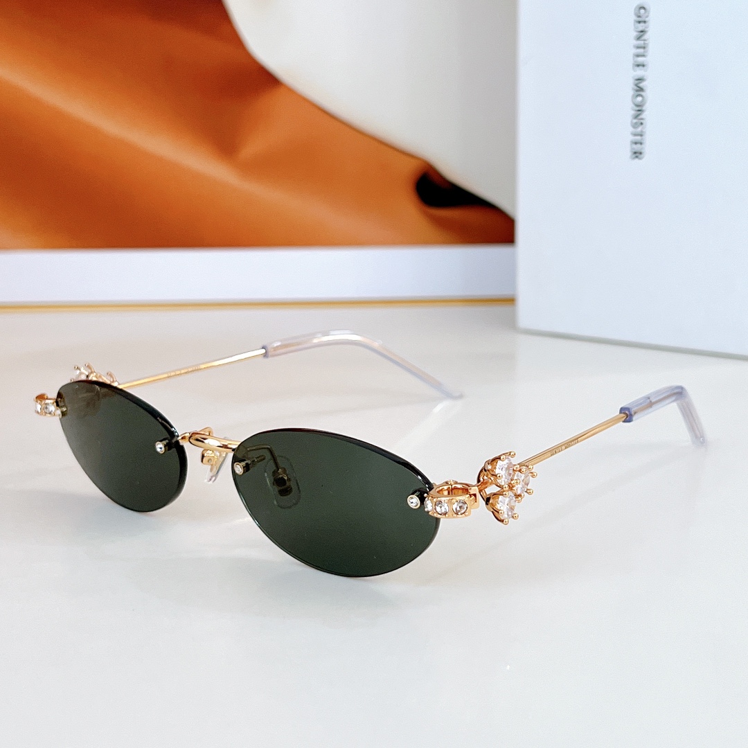  GENTLE MONSTE*
MODELOrora
SIZE：55口20-151
🔝🔝