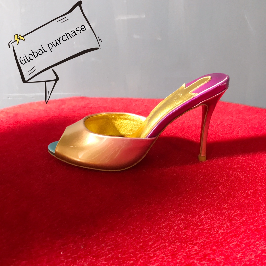 NO:100535,High-end custom 2025 sandals spring and summer series!  H10Cm, size 34-42. genuine leather sole. Customized model. No return or exchange.-1 gradient metal leather, yellow metal sheepskin, official website synchronization. Standard European code Reference:-1 Color:multi/gold Material:cowhide Lining:goat leather Heel height:10Cm Sole:leather sole Size:EUR 34-42 (US 4-11):,,christian louboutin,sandals,sheepskin,gold,Leather soles19860909高端订制 2025凉鞋春夏系列！ H10Cm,尺码34-42码.真皮大底.订制款.不退不换.-1渐变金属皮,黄金属羊皮里,官网同步. 标准欧码 Reference:-1 Color:multi/gold Material:cowhide Lining:goat leather Heel heigh:10Cm Sole:leather sole Size:EUR 34－42（US 4一11) :,,christian louboutin,sandals,sheepskin,gold,Leather soles,Women's Shoes