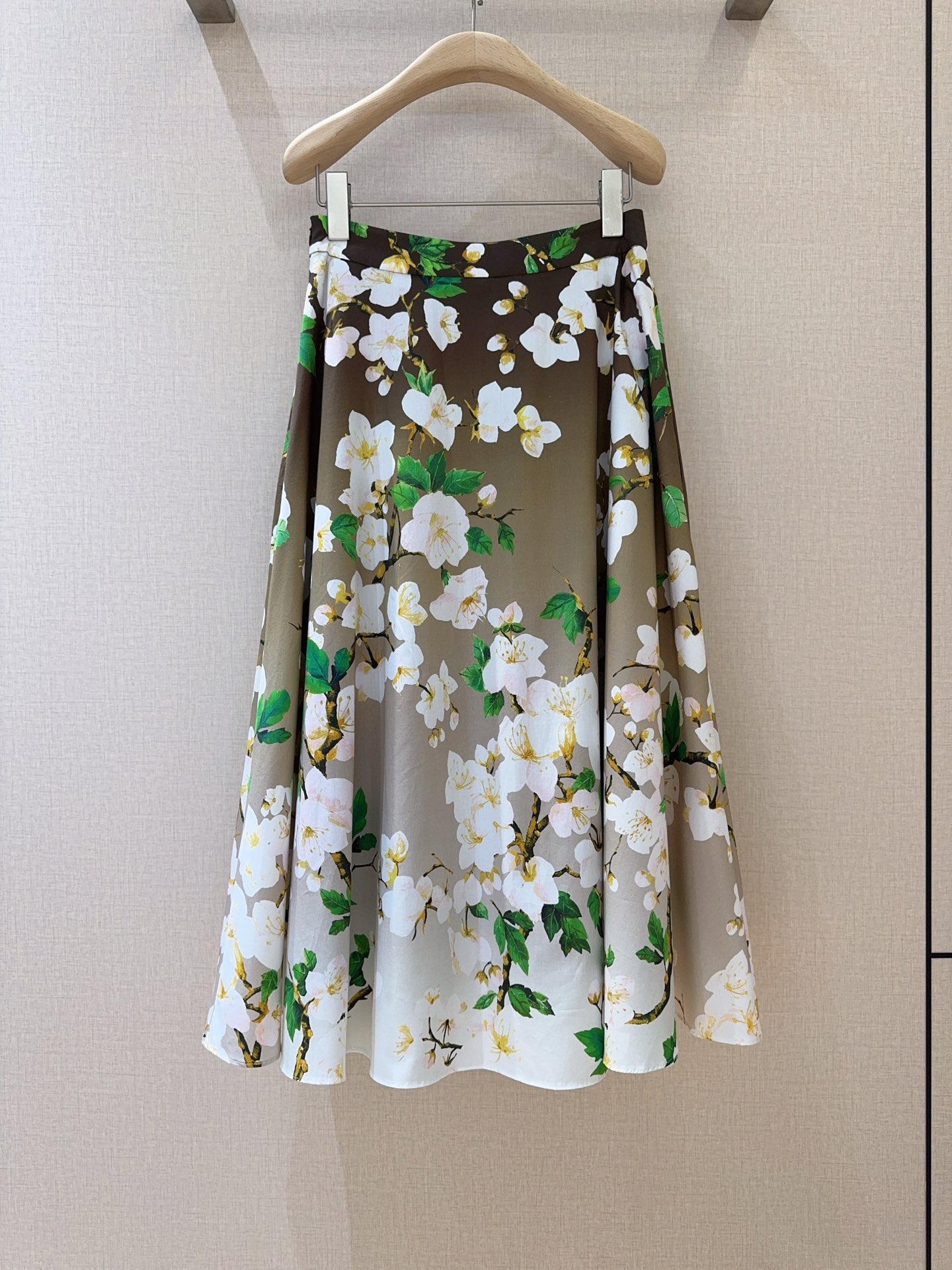 Oscar de la r*e*n*t*a2025新品🆕……💐中长款高腰印花🌸半裙，扩廷棉纯棉材质、手感