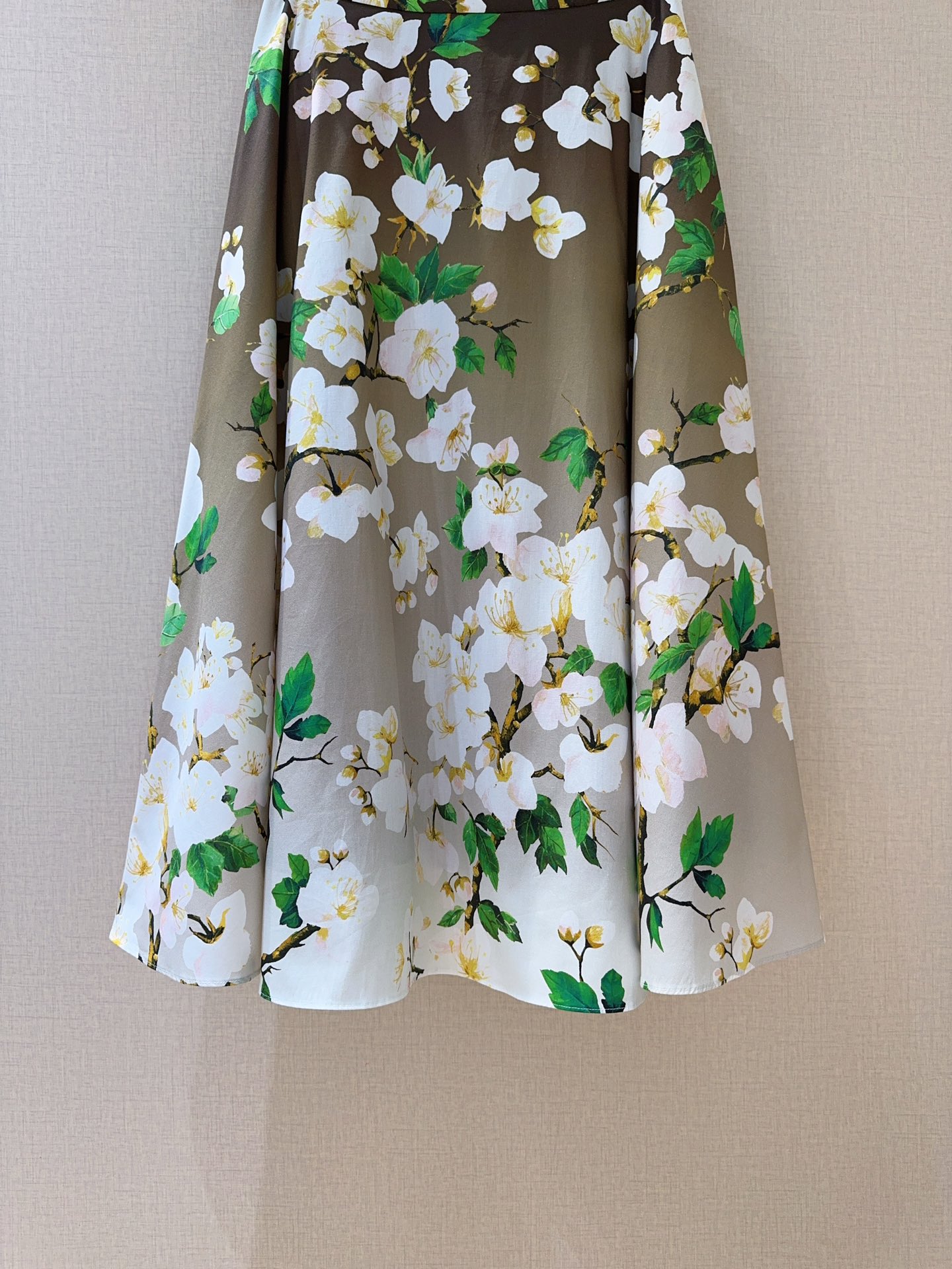 Oscar de la r*e*n*t*a2025新品🆕……💐中长款高腰印花🌸半裙，扩廷棉纯棉材质、手感