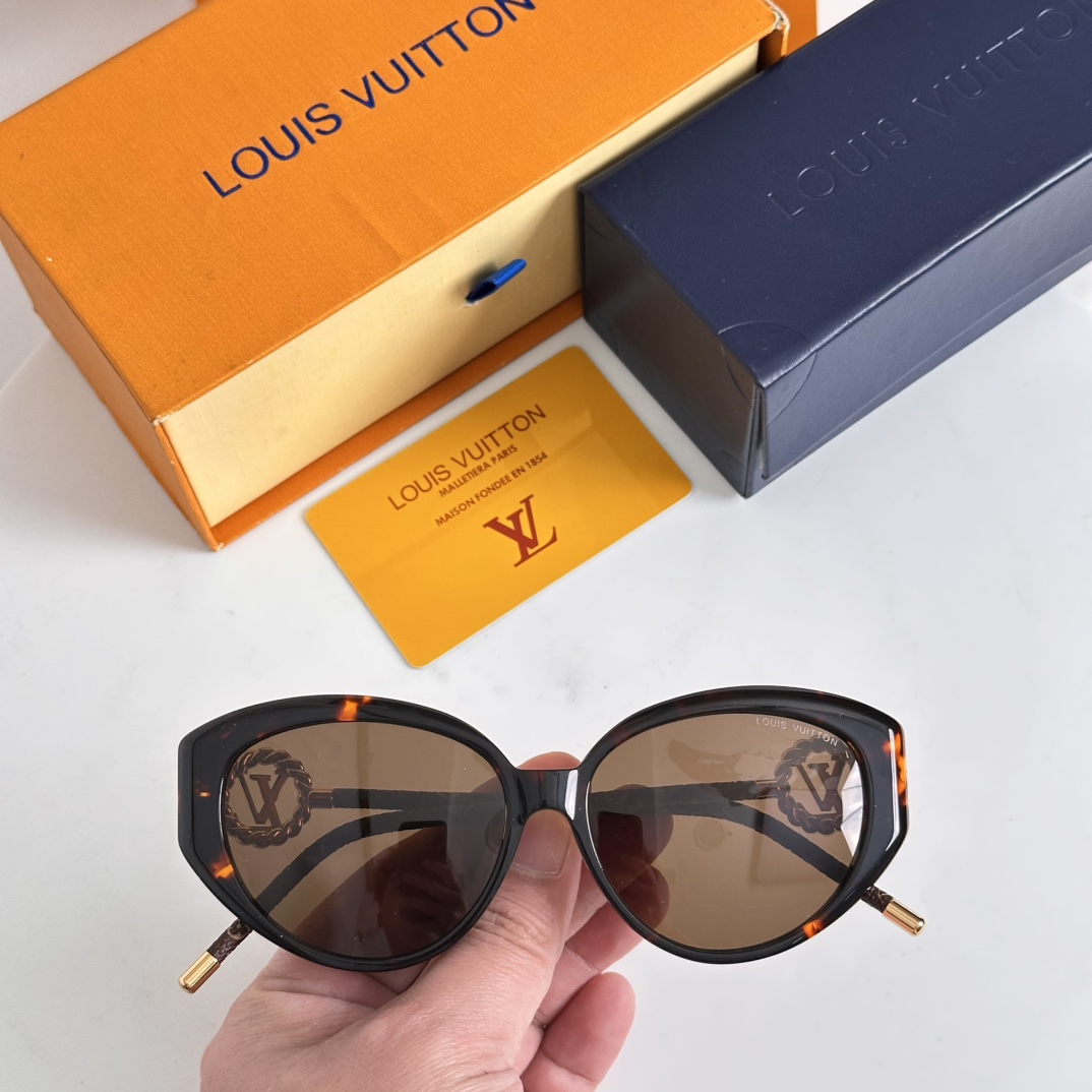 - LOUIS VUITTO* MODELO: Z2816U TALLA: 57口16-145 🉐95