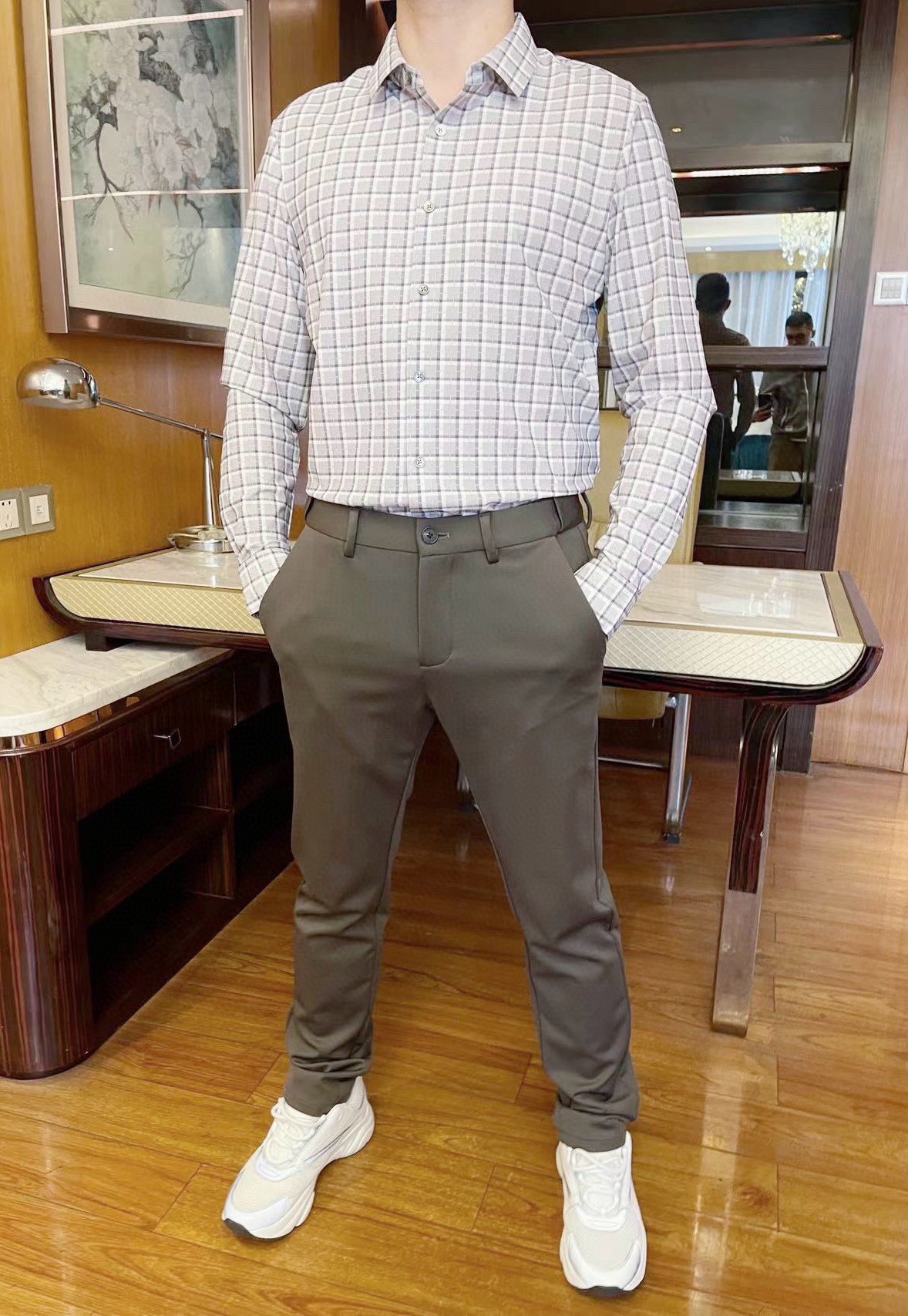 NO:129128,Burberry-2025 counter latest hot shirts are shipped, hot-selling items in European and American counters!  Selected Italian imported tensile   recycled fiber with a simple design, the latest contrasting fine plaids show off their taste, business and leisure are very good. Number of codes 48-56 (model 173/130 wears 48, with Hong Kong Lane Crawford gift box packaging), alexander wang19860909博柏利-2025专柜最新爆款衬衣出货 欧美专柜热销单品！精选意大利进口天丝 再生纤维搭配简约的设计,最新撞色细格纹相当彰显品味 商务休闲都非常不错.码数48-56（模特173/130穿48、配香港连卡佛礼盒包装）,,alexander wang,Men's clothing