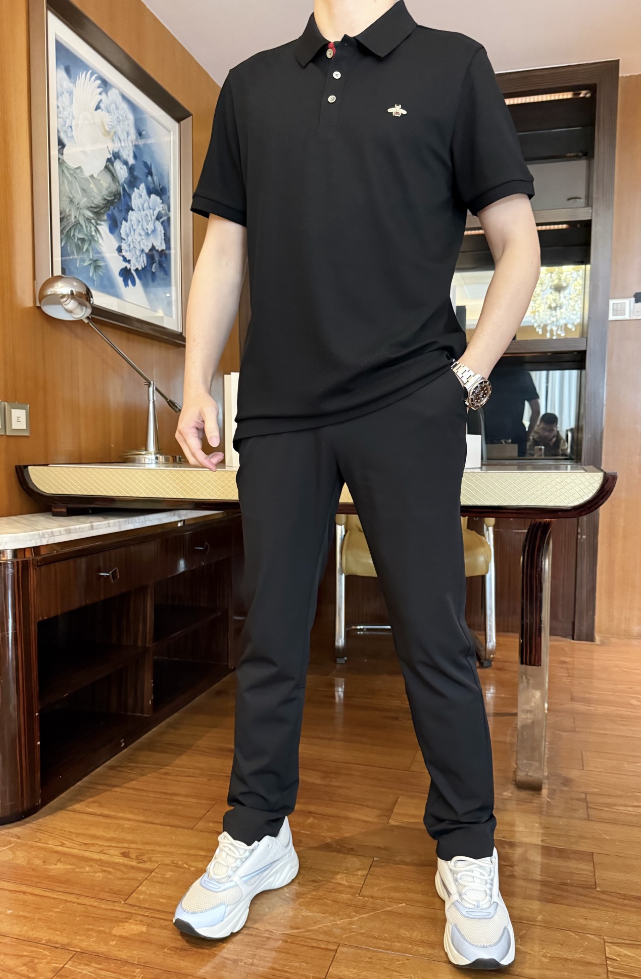 NO:129134,Guqi-2025 counter latest hot-selling Polo, a hot-selling item in Paris counter!  Selected Italian imported mercerized cotton fabrics with simple and elegant designs, the exquisite logo on the chest highlights the taste. You are worthy of collecting. Number of codes 48-56 (model 173/130 wears 48, with Hong Kong Lane Crawford gift box packaging), alexander wang19860909古琦-2025专柜最新爆款Polo出货 巴黎专柜热销单品！精选意大利进口丝光精棉面料搭配简约大方的设计,胸前的精致标志彰显品味 您值得珍藏.码数48-56（模特173/130穿48,配香港连卡佛礼盒包装）,,alexander wang,Men's clothing