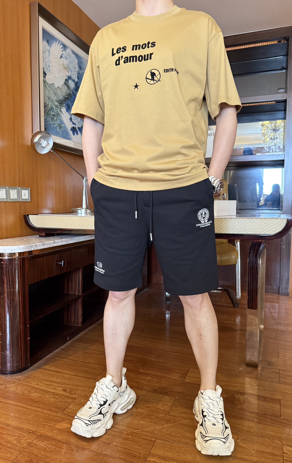 NO:129146,The latest hot T-shirts in the counter in 2025 are shipped, and the most popular items in European and American counters are sold!  Selected Italian imported fine cotton fabrics with the latest designs, the unique brand print on the chest highlights the fashion, and the upper body effect can be seen. The number of codes is 48-56 (model 173/130 wears 48, with Hong Kong Lane Crawford gift box packaging), Moncler,tees, t-shirt,alexander wang19860909蒙口-2025专柜最新爆款T恤出货 欧美专柜热销单品！精选意大利进口精棉面料搭配最新的设计,胸前的独特品牌印花彰显时尚 上身效果看得见.码数48-56（模特173/130穿48,配香港连卡佛礼盒包装）,,Moncler,tees，t-shirt,alexander wang,Men's clothing