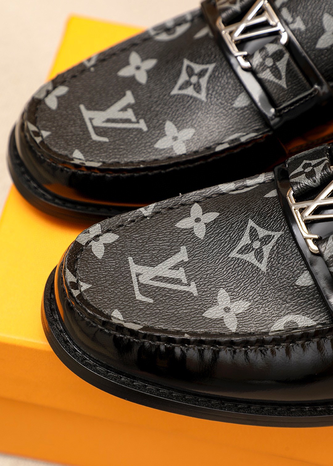 Louis Vuitton Men's Casual Leather Loafers | Iconic Monogram Design 7 i1742095423 7959 5