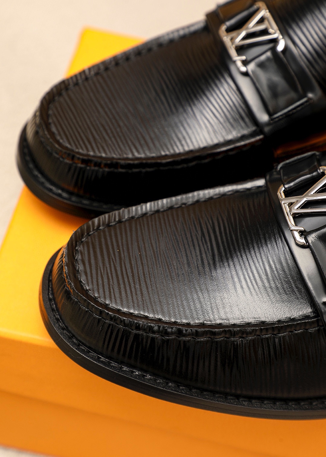 Louis Vuitton Leather Loafers - Black, Leather Upper, Iconic LV Hardware 7 i1742095538 4819 5