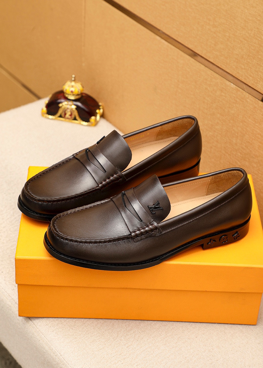 Louis Vuitton Men's Leather Loafers - Premium Quality, Classic Design 4 i1742095748 7845 2