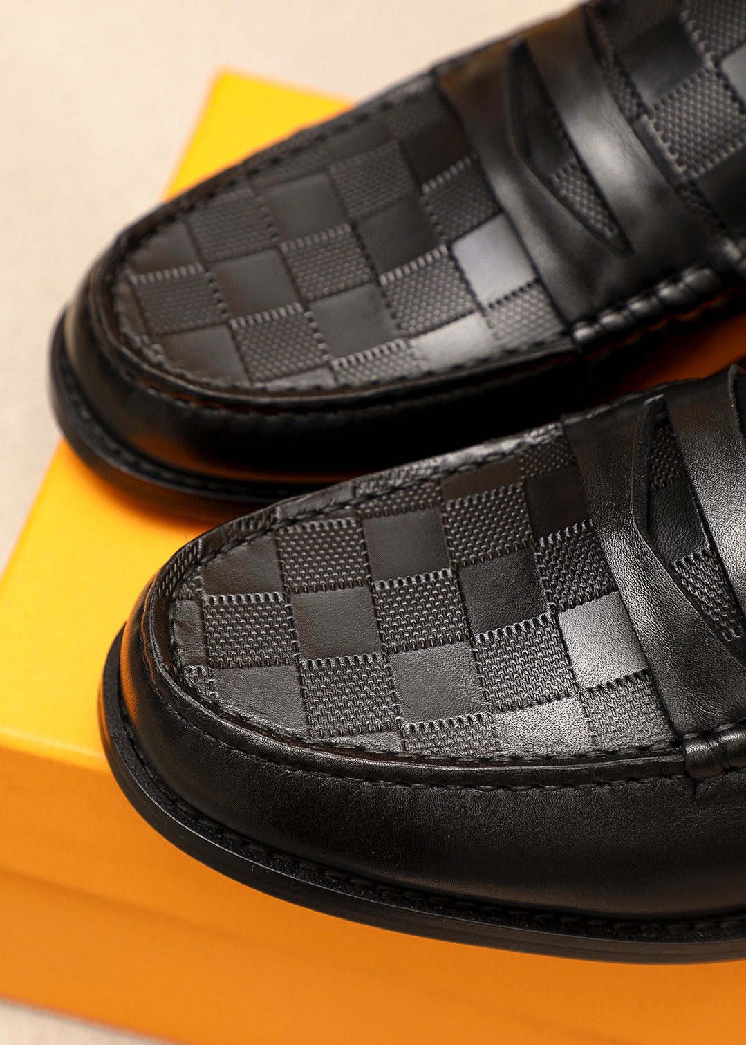 Louis Vuitton Men's Leather Loafers - Classic Style & Ultimate Comfort 7 i1742095811 2878 5