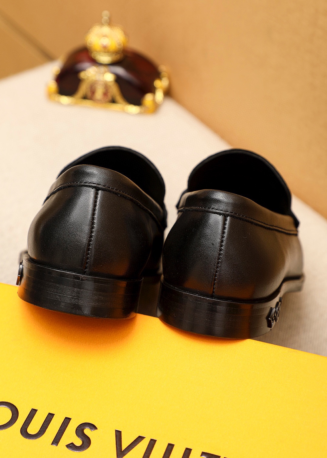 Louis Vuitton Men's Leather Loafers - Classic Style & Ultimate Comfort 9 i1742095811 6961 7