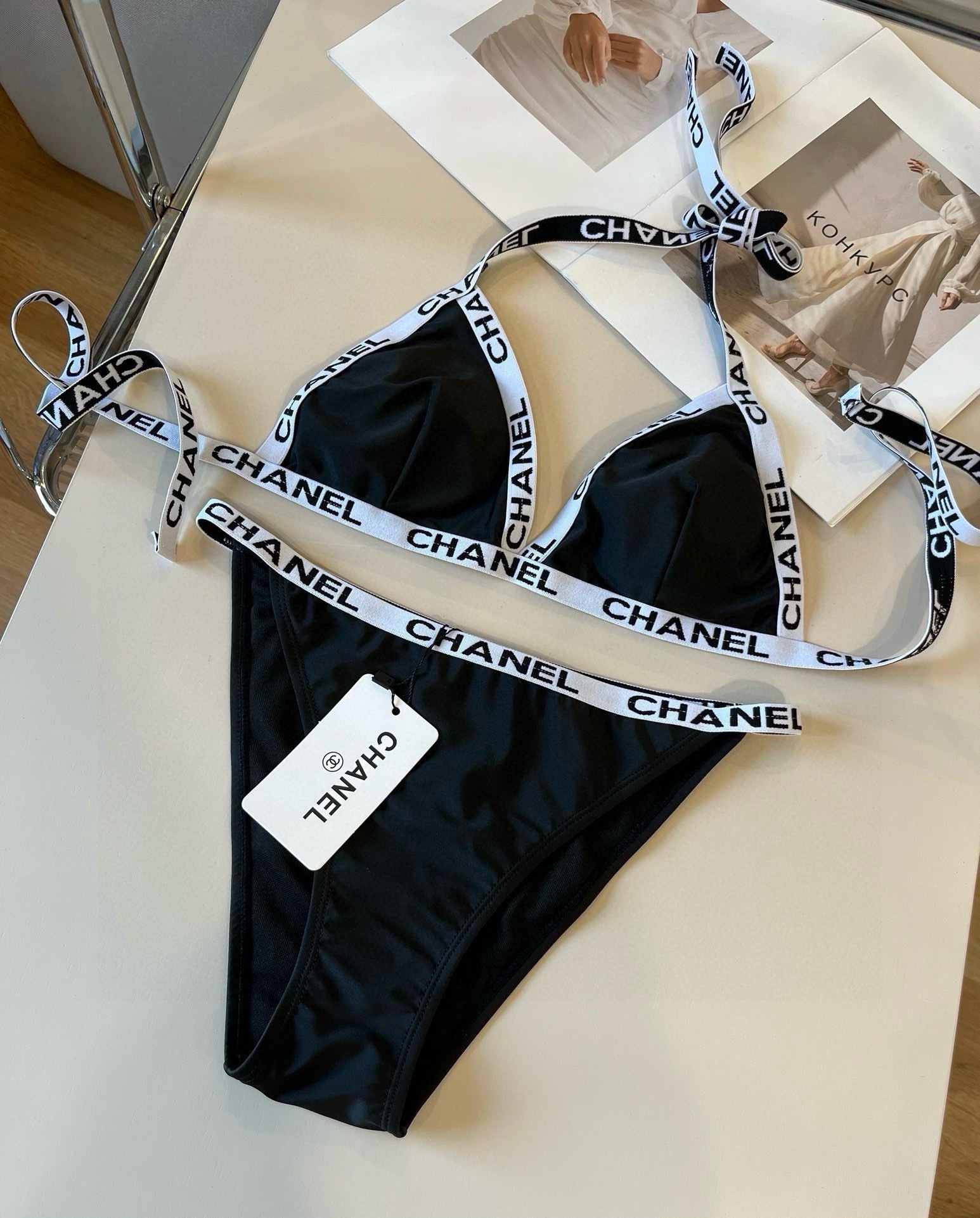 NO:303970,Chanel Chanel Bikini, S M L XL Swimsuits Swimsuits Bikini, Swimsuits, Swimsuits, Bikini, Chanel, Swimsuits, Bikinis19860909Chanel香奈儿比基尼,S M L XL泳衣泳裤比基尼,泳衣，泳裤，比基尼,chanel,chanel,swimsuits,bikinis,accessory