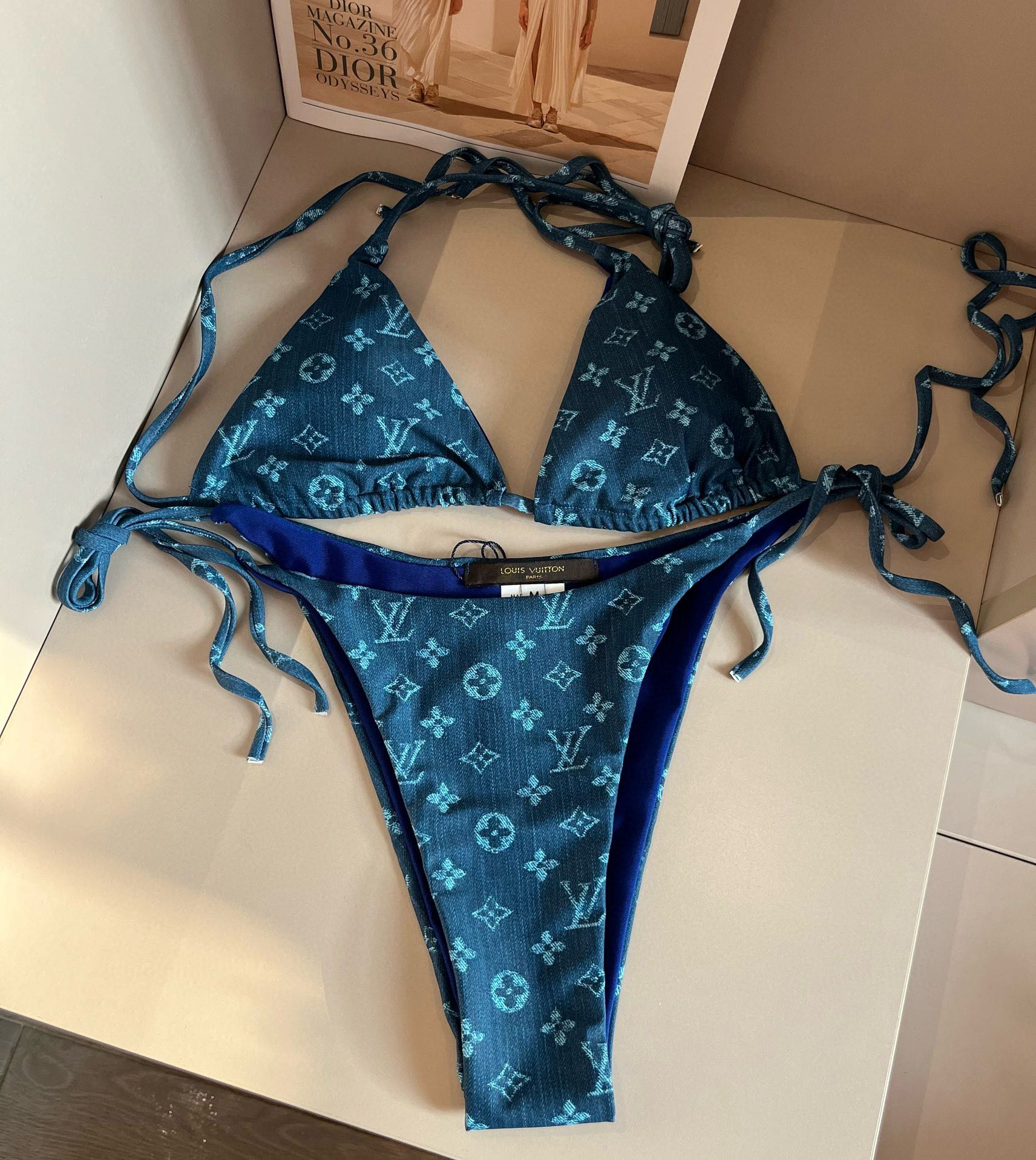 NO:303992,LV Louis Vuitton Bikini is super good!  It is released simultaneously in major counters, and it naturally presents a sense of fashion!  Very age-reducing and youthful. S M L XL swimsuits, swimming trunks, bikinis, louis vuitton, louis vuitton, swimsuits, bikinis19860909LV路易威登比基尼 上身超级棒！同步各大专柜发售,自然而然呈现时尚感！十分减龄,具有年轻活力. 码数S M L XL泳衣泳裤比基尼,泳衣，泳裤，比基尼,louis vuitton,louis vuitton,swimsuits,bikinis,accessory