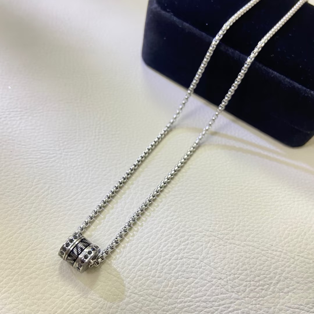 New Locket Necklaces Collection by Amani Armani: Sophisticated, Fashionable, and Unique Designs - 图片 2