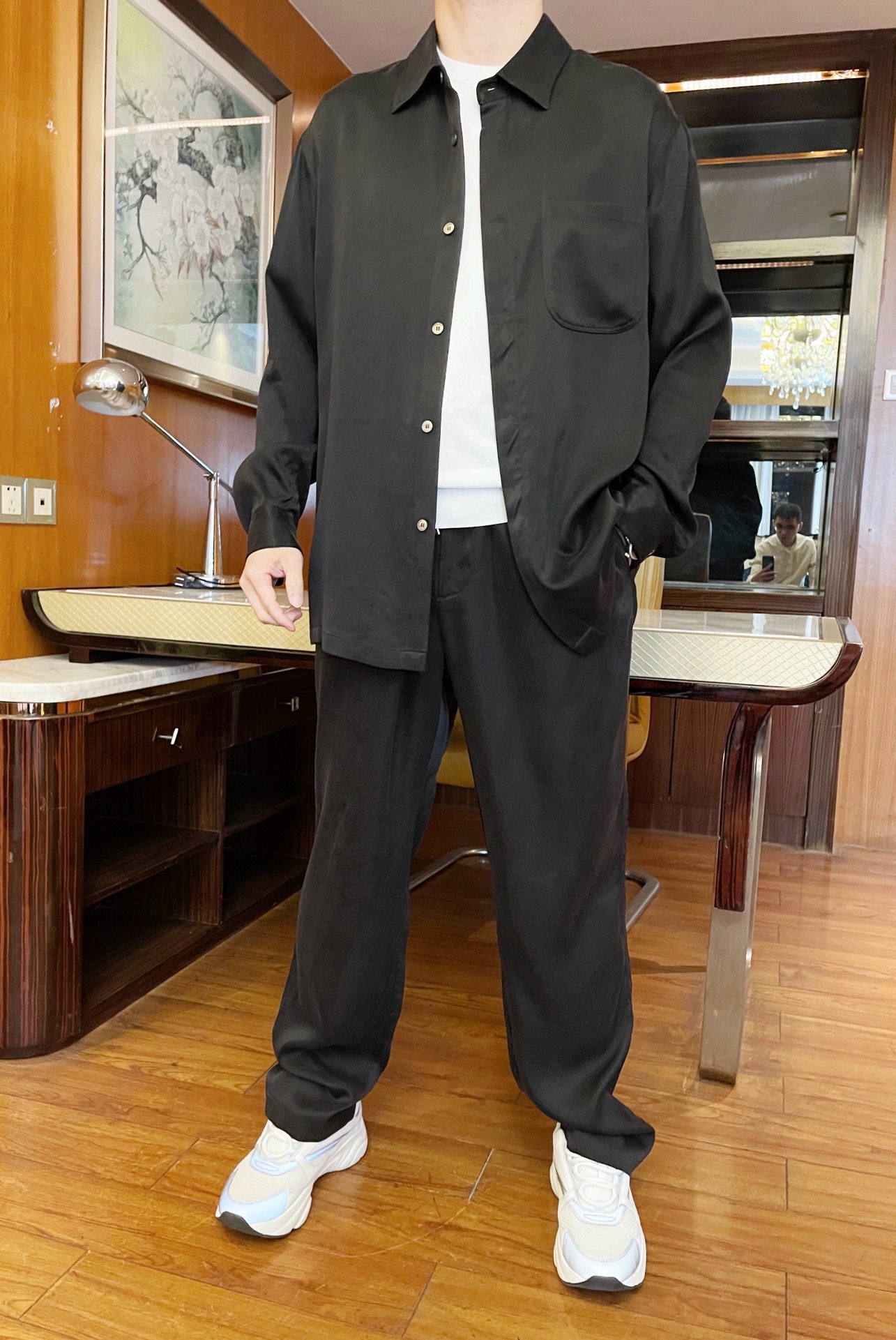 NO:129154,Jenia-2025 counter latest hot shirt sets are shipped, hot-selling items in European and American counters!  Selected imported Italian fabrics, simple and atmospheric design, with no need to say more about the effect of the upper body. The number of codes is 48-56 (model 173/130 wears 48, with Hong Kong Lane Crawford gift box packaging), zegna, alexander wang19860909杰尼亚-2025专柜最新爆款衬衣套装出货 欧美专柜热销单品！精选意大利进口面料,简约大气的设计相当彰显韵味 上身效果不用多说.码数48-56（模特173/130穿48,配香港连卡佛礼盒包装）,,zegna,alexander wang,Men's clothing