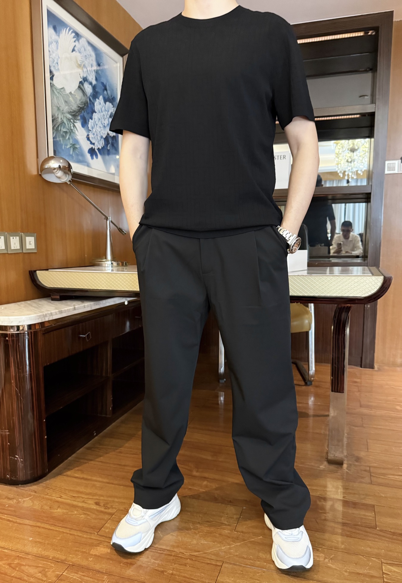 NO:129147,Hermes - the latest hot T-shirts in 2025 counters are shipped, and European and American counters are released simultaneously!  Selected Italian imported Tennis knitted   recycled fiber fabrics with the latest design, evenly distributed throughout the body, exquisite H jacquard highlights the style, and the upper body effect needs no more. Size: M-3XL (model 173/130 wearing M size, with Hong Kong Lane Crawford gift box packaging), hermes,tees, t-shirt, alexander wang19860909爱马仕-2025专柜最新爆款T恤出货 欧美专柜同步发售！精选意大利进口天丝针织 再生纤维面料搭配最新的设计,全身均匀分布精致H提花彰显格调 上身效果不用多说.尺码:M-3XL（模特173/130穿M码,配香港连卡佛礼盒包装）,,hermes,tees，t-shirt,alexander wang,Men's clothing