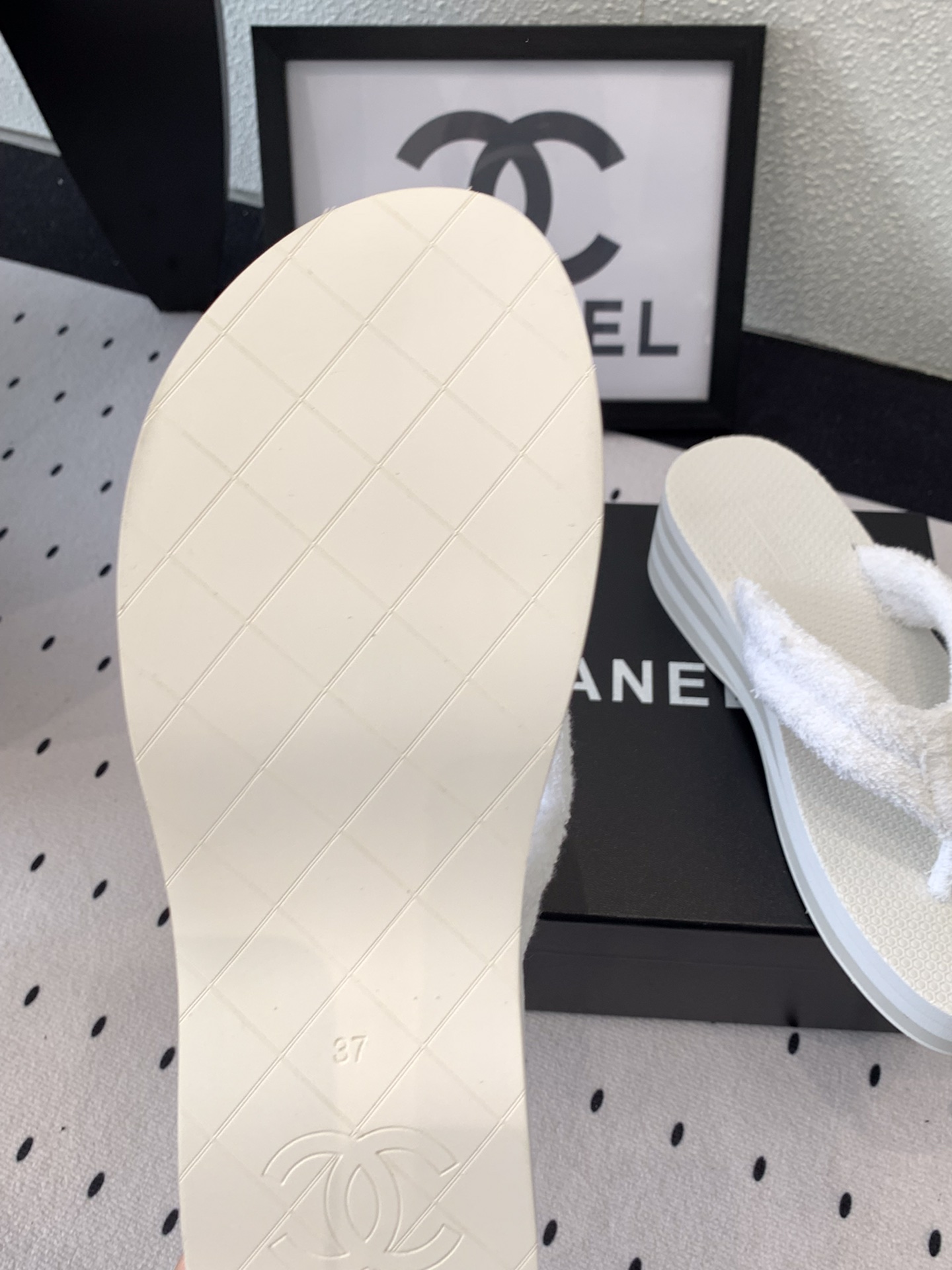 Chanel Chanel早春新款夹趾人字拖鞋