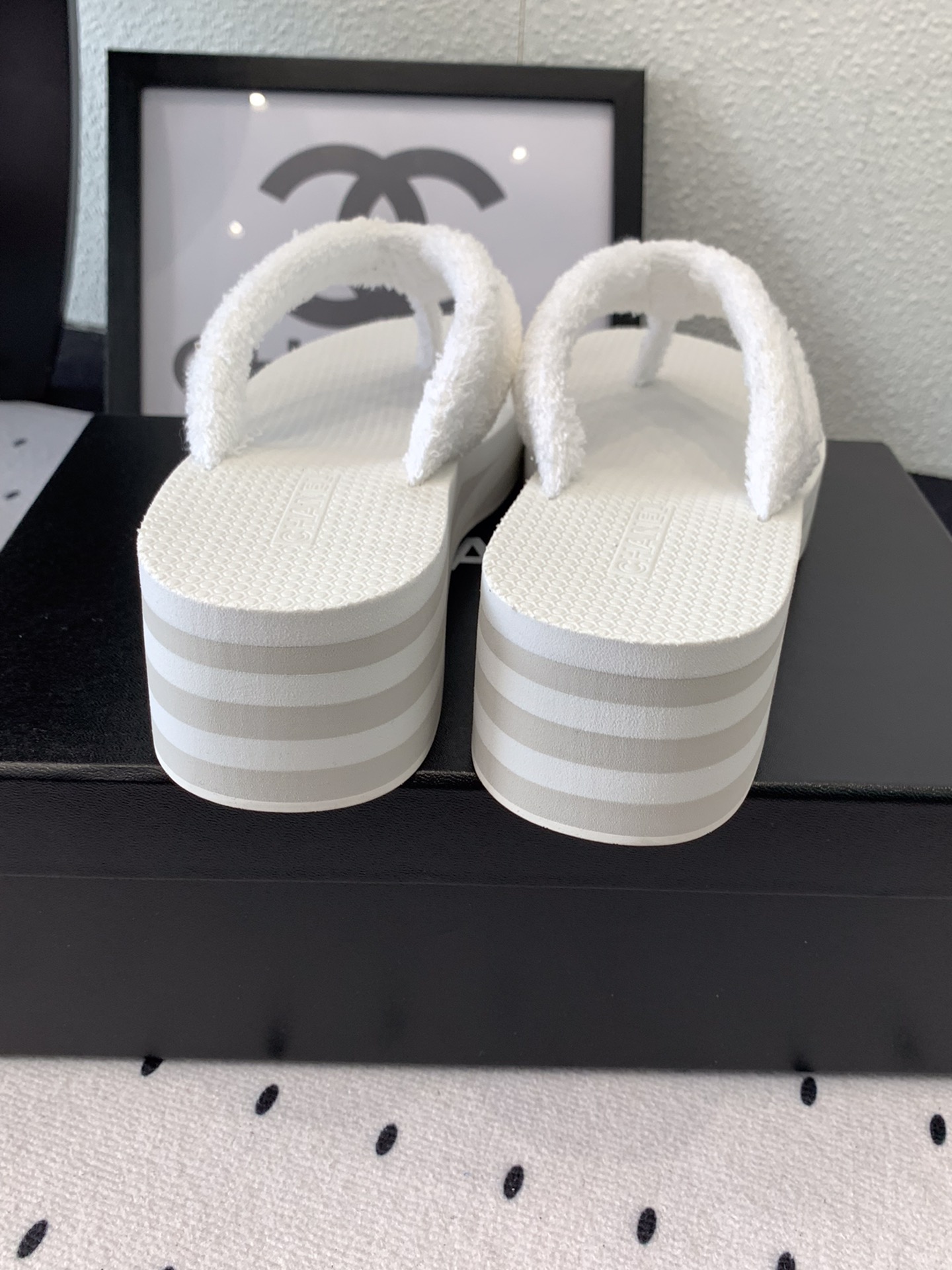 Chanel Chanel早春新款夹趾人字拖鞋