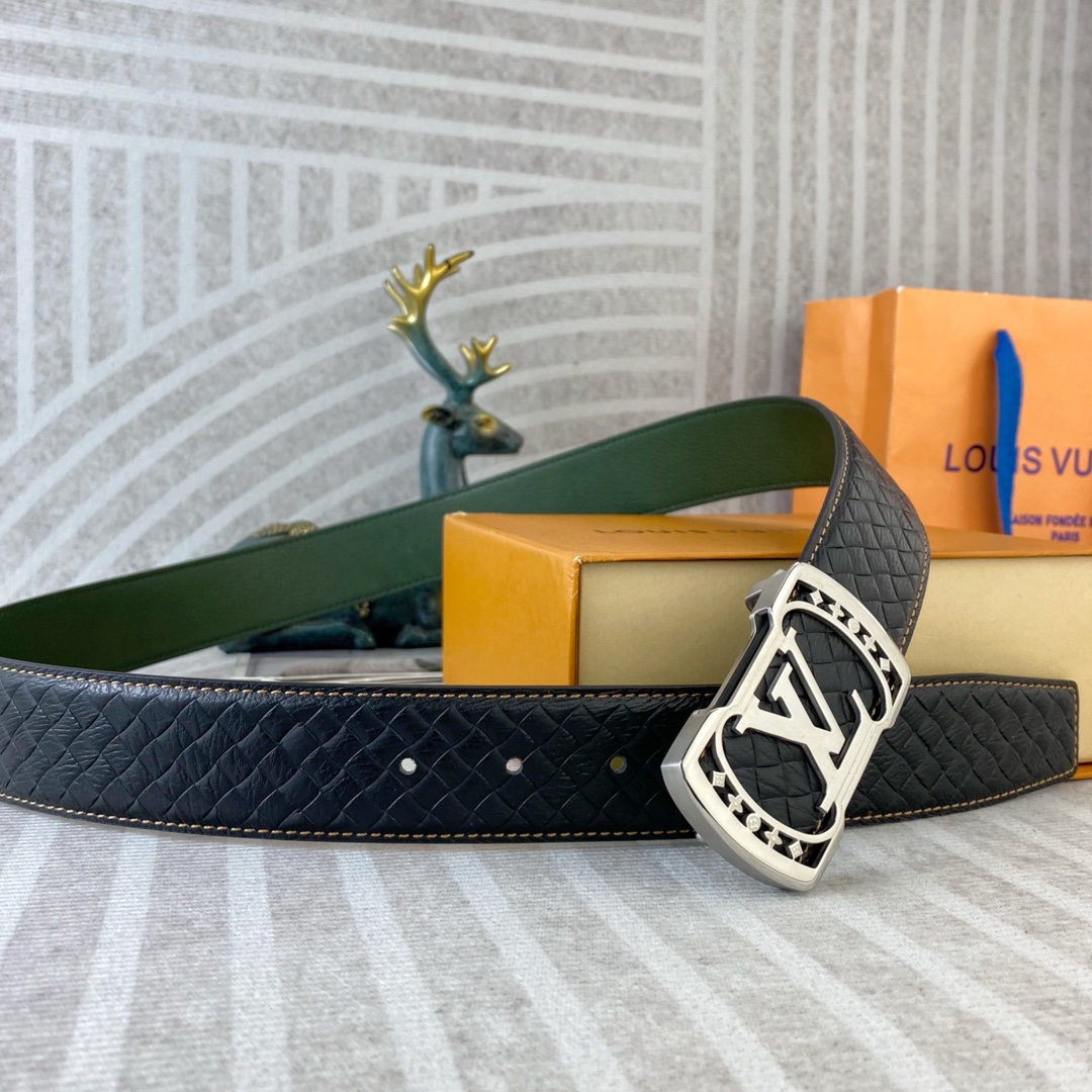 LV💕 特种皮腰带系列 ，原厂五金精品不锈钢扣，手感柔软舒适 宽3.8CM。