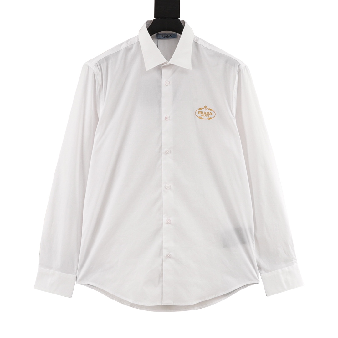 La camisa de manga larga de popelina con letras bordadas de PRADA/Prada está confeccionada con tela de popelina de rayó…