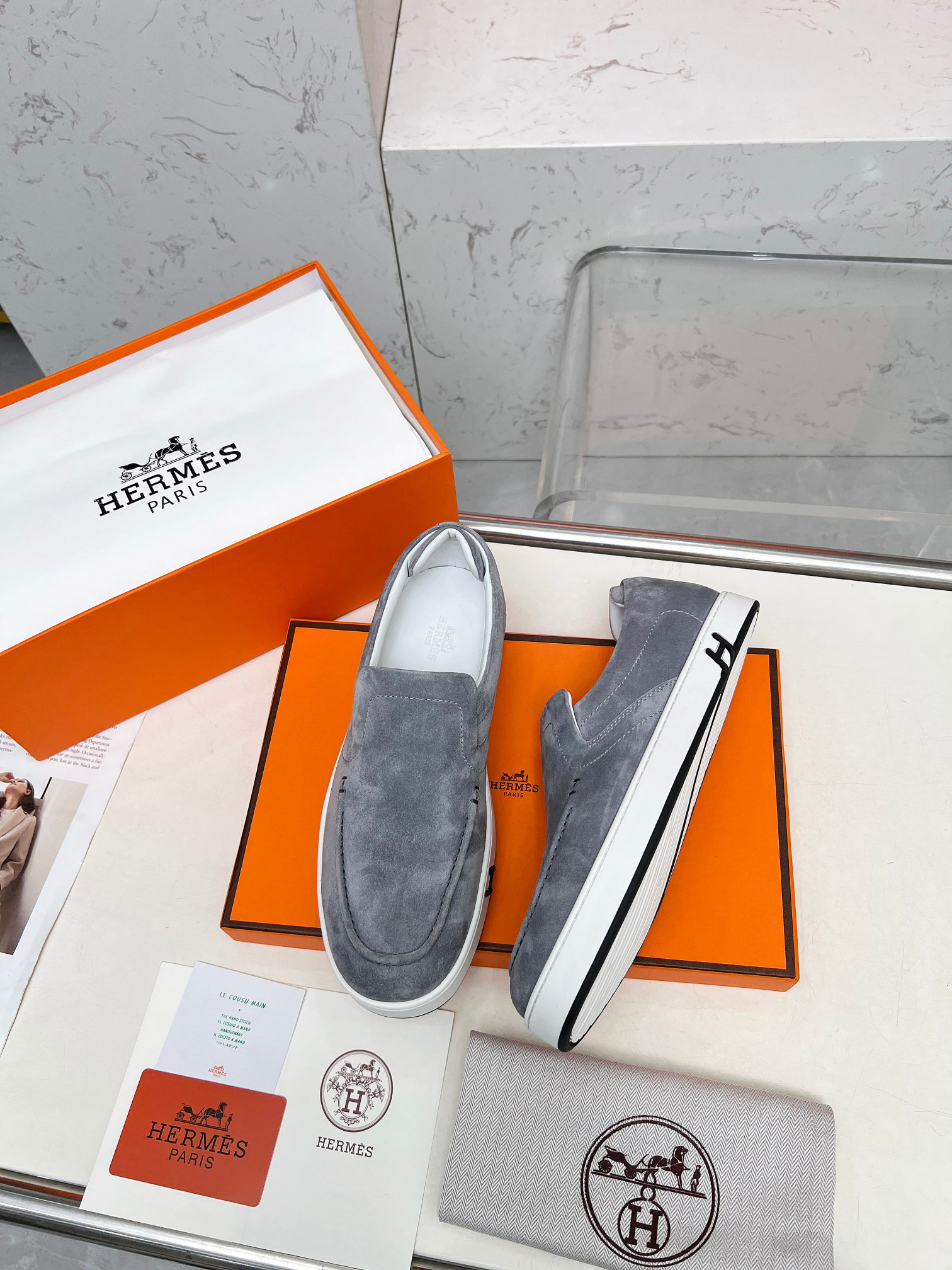 NO:250443,Top version 2025ss Hermès/Hermès Early Spring New Product Kiddy Rabbit Lace-up Casual Sneakers Decorated with the iconic 