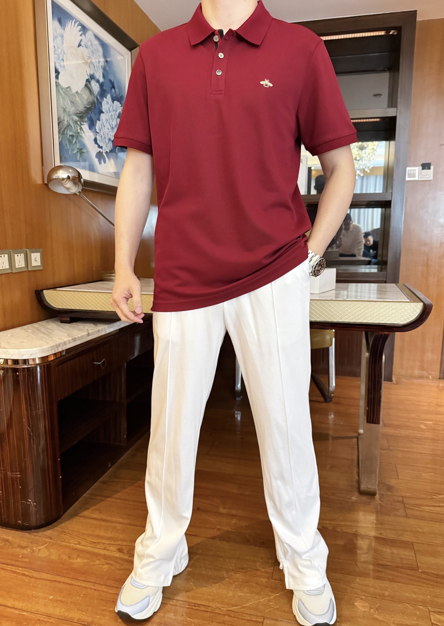 NO:130836,Guqi-2025 counter latest hot-selling Polo, a hot-selling item in Paris counter!  Selected Italian imported mercerized cotton fabrics with simple and elegant designs, the exquisite logo on the chest highlights the taste. You are worthy of collecting. Number of codes 48-56 (model 173/130 wears 48, with Hong Kong Lane Crawford gift box packaging), alexander wang19860909古琦-2025专柜最新爆款Polo出货 巴黎专柜热销单品！精选意大利进口丝光精棉面料搭配简约大方的设计,胸前的精致标志彰显品味 您值得珍藏.码数48-56（模特173/130穿48,配香港连卡佛礼盒包装）,,alexander wang,Men's clothing