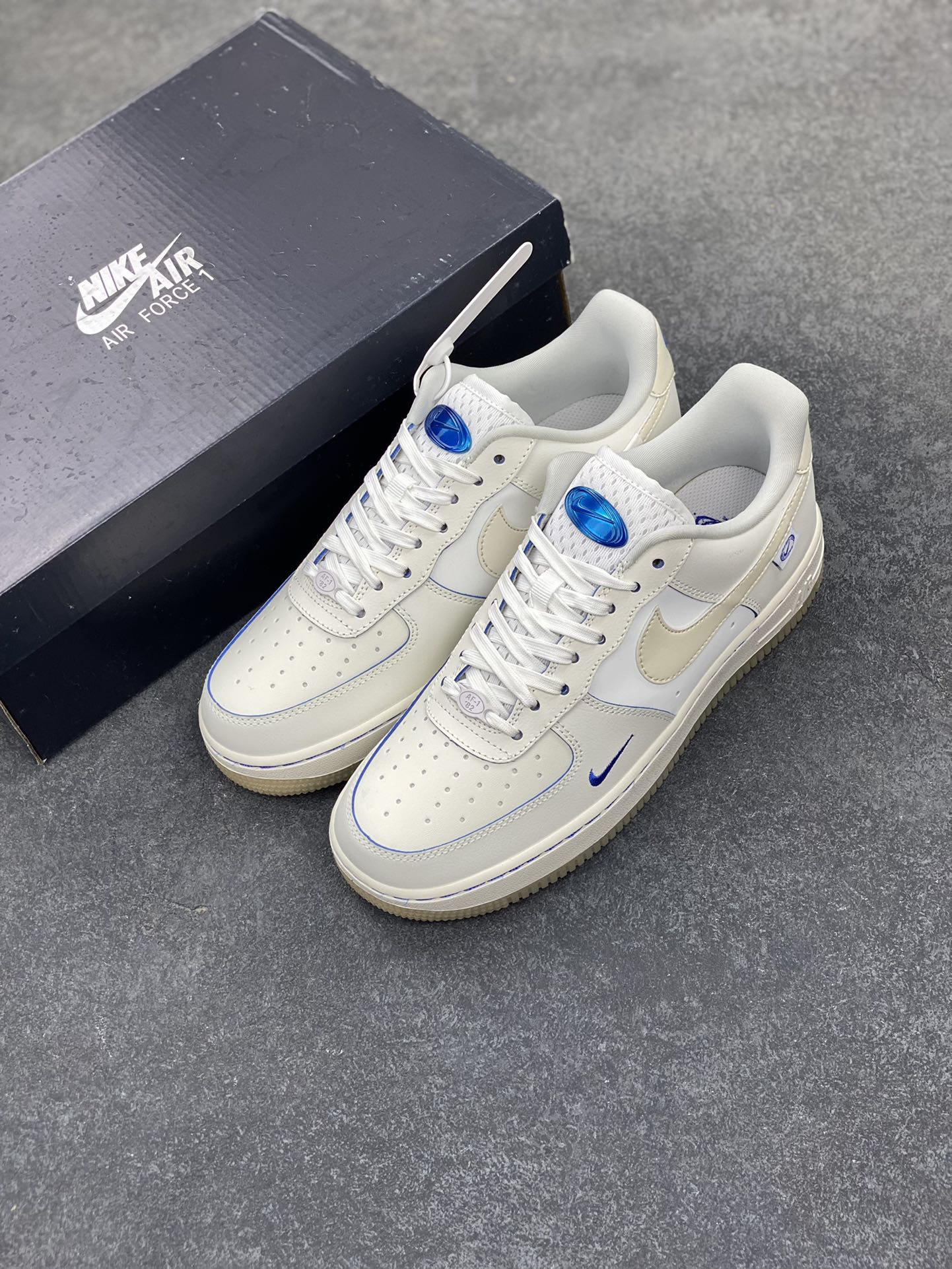 图片[8]-福利特价 Nike Air Force 1 Low 07 布鲁克林群岛白蓝 原楦头原纸板 打造纯正空军版型 专注外贸渠道 全掌内置蜂窝气垫 #原盒配件 原厂中底钢印、拉帮完美 货号：FB1839-111 尺码：36 36.5 37.5 38 38.5 39 40 40.5 41 42 42.5 43 44 44.5 45-选品中心