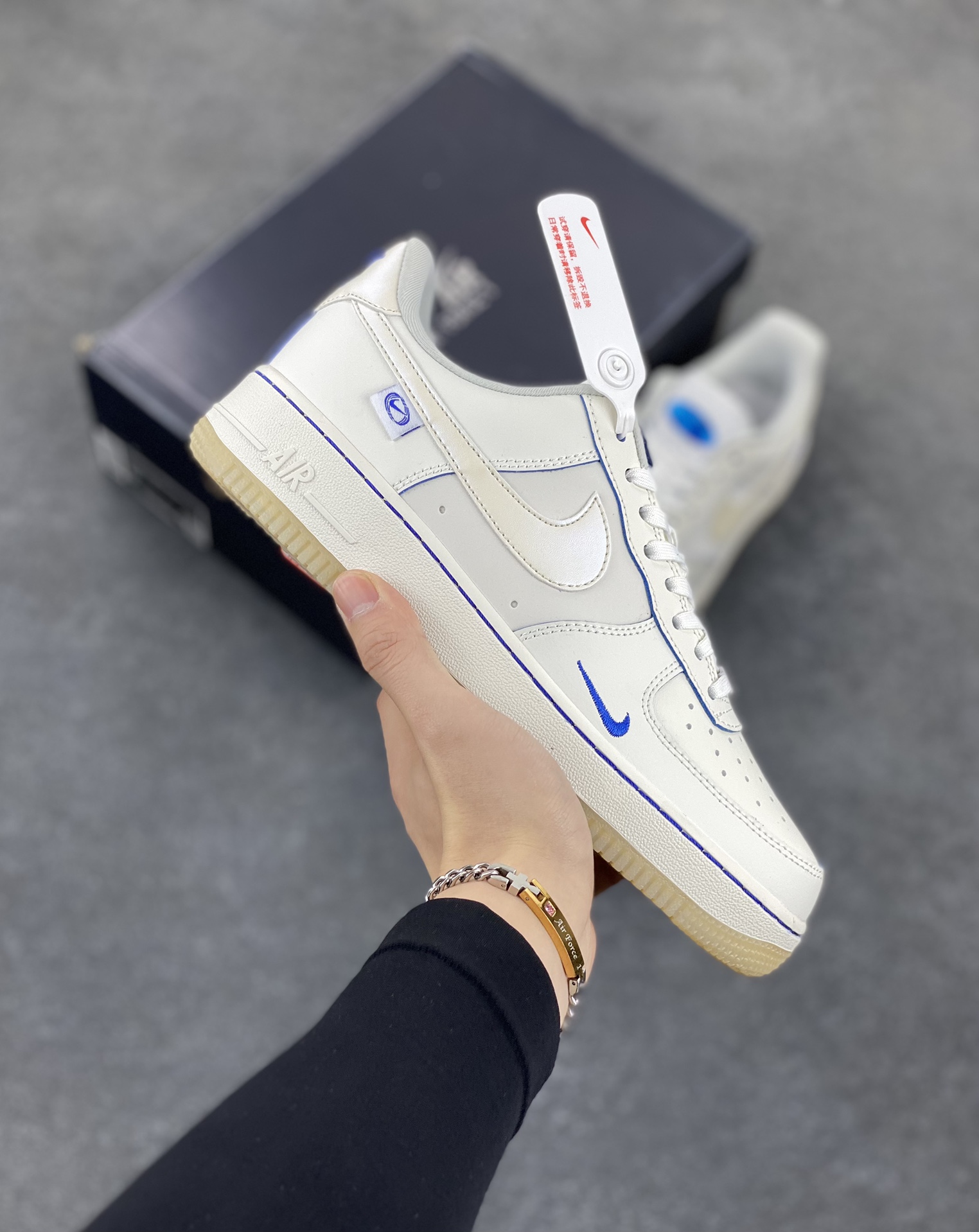 福利特价 Nike Air Force 1 Low 07 布鲁克林群岛白蓝 原楦头原纸板 打造纯正空军版型 专注外贸渠道 全掌内置蜂窝气垫 #原盒配件 原厂中底钢印、拉帮完美 货号：FB1839-111 尺码：36 36.5 37.5 38 38.5 39 40 40.5 41 42 42.5 43 44 44.5 45-选品中心