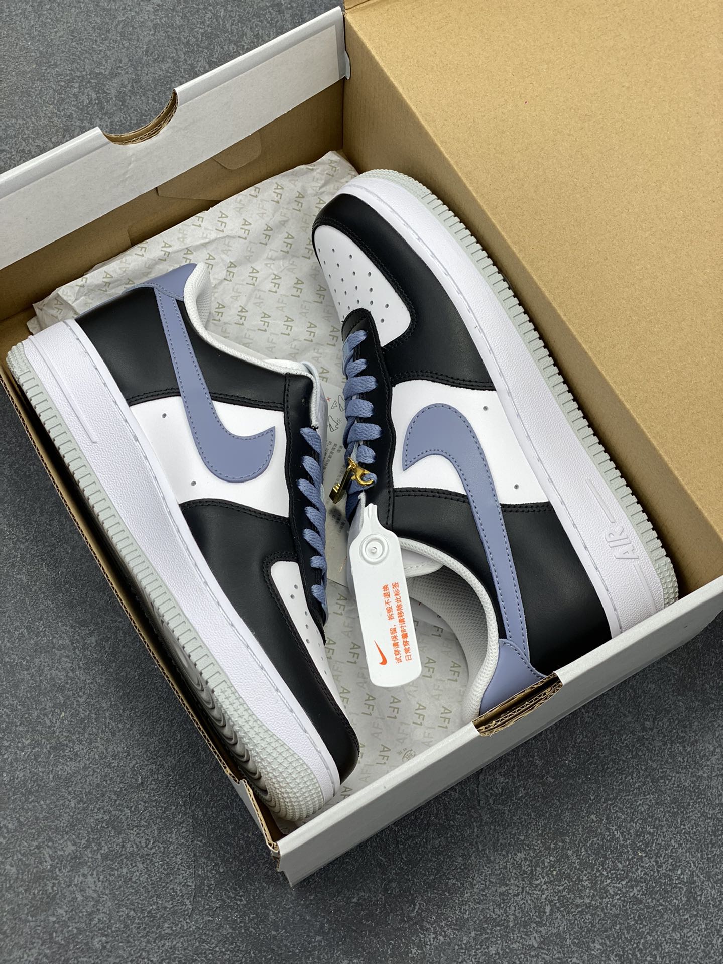 图片[9]-福利特价 Nike Air Force 1 Low 白黑灰 空军一号低帮运动休闲板鞋 原楦头原纸板 打造纯正空军版型#专注外贸渠道 全掌内置蜂窝气垫 #原盒配件 原厂中底钢印、拉帮完美 货号：FD9065-100 尺码：36 36.5 37.5 38 38.5 39 40 40.5 41 42 42.5 43 44 44.5 45-选品中心