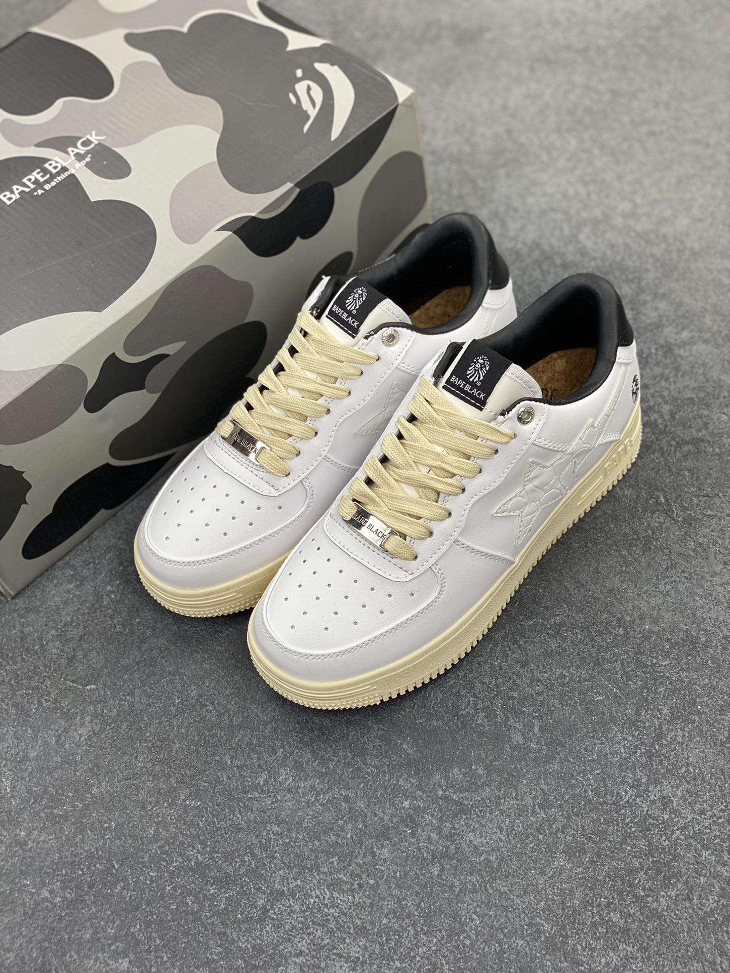 图片[8]-福利特价 潮流教父nigo品牌 明星同款 Bape Sta 绿黑灰 经典百搭休闲运动板鞋 经典猿人头设计 纯正版型 海玻璃鞋垫 内置全掌气垫 全套顶级包装 包含猿人logo定制防尘袋 猿人logo卡片 抗压收纳抽屉式鞋盒 官方同步正码 货号：1H73191921 尺码：36 36.5 37.5 38 38.5 39 40 40.5 41 42 42.5 43 44 44.5 45-选品中心