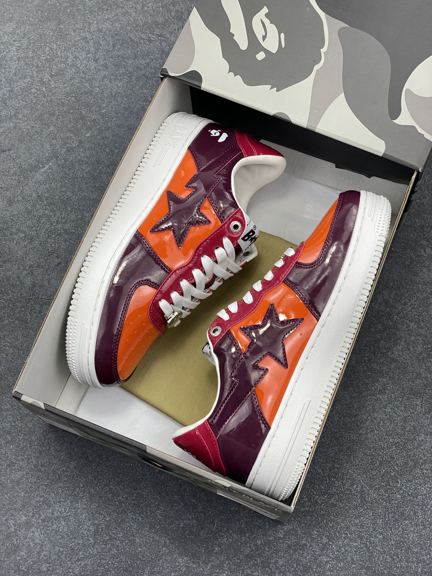 图片[9]-福利特价 潮流教父nigo品牌 明星同款 Bape Sta 绿黑灰 经典百搭休闲运动板鞋 经典猿人头设计 纯正版型 海玻璃鞋垫 内置全掌气垫 全套顶级包装 包含猿人logo定制防尘袋 猿人logo卡片 抗压收纳抽屉式鞋盒 官方同步正码 货号：1H20191046 尺码：36 36.5 37.5 38 38.5 39 40 40.5 41 42 42.5 43 44 44.5 45-选品中心