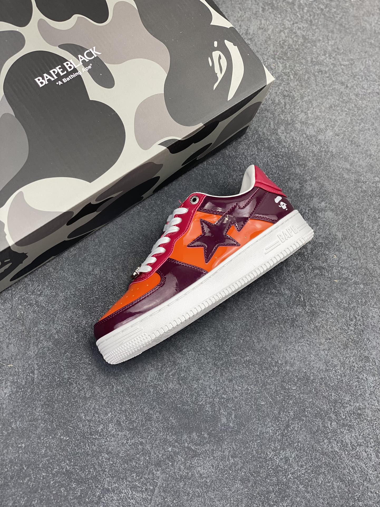 图片[7]-福利特价 潮流教父nigo品牌 明星同款 Bape Sta 绿黑灰 经典百搭休闲运动板鞋 经典猿人头设计 纯正版型 海玻璃鞋垫 内置全掌气垫 全套顶级包装 包含猿人logo定制防尘袋 猿人logo卡片 抗压收纳抽屉式鞋盒 官方同步正码 货号：1H20191046 尺码：36 36.5 37.5 38 38.5 39 40 40.5 41 42 42.5 43 44 44.5 45-选品中心