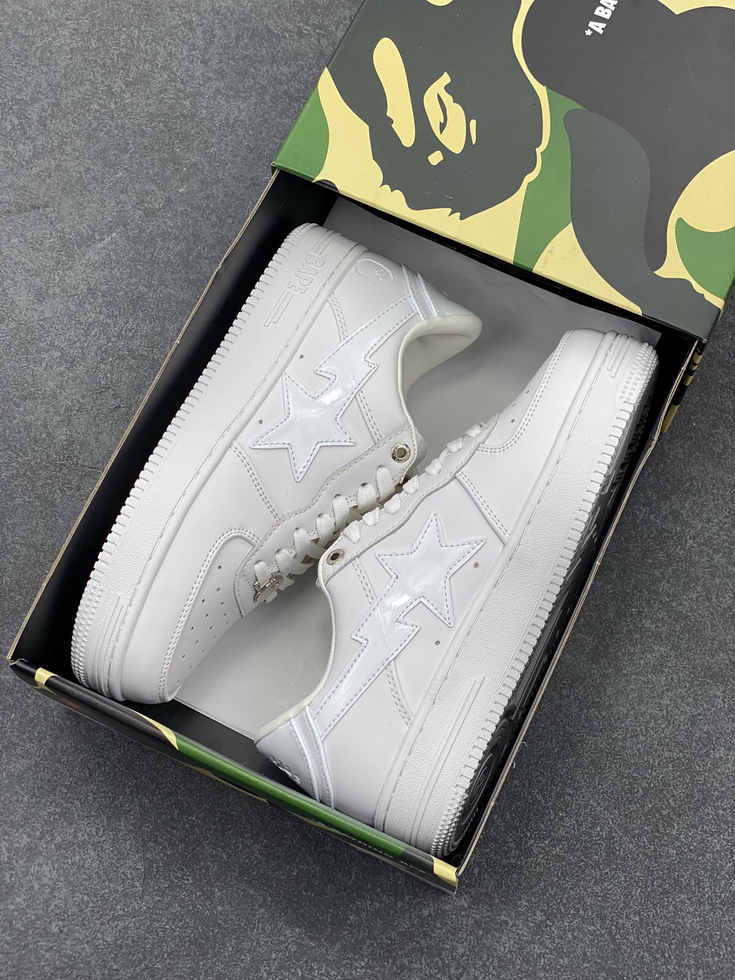 图片[9]-福利特价 潮流教父nigo品牌 明星同款 Bape Sta 绿黑灰 经典百搭休闲运动板鞋 经典猿人头设计 纯正版型 海玻璃鞋垫 内置全掌气垫 全套顶级包装 包含猿人logo定制防尘袋 猿人logo卡片 抗压收纳抽屉式鞋盒 官方同步正码 货号：1F70191006 尺码：36 36.5 37.5 38 38.5 39 40 40.5 41 42 42.5 43 44 44.5 45-选品中心