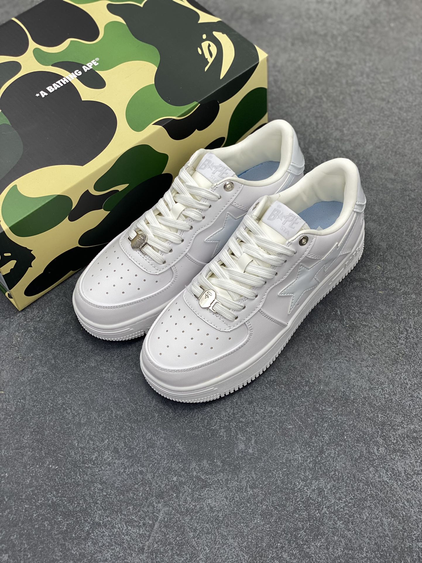 图片[8]-福利特价 潮流教父nigo品牌 明星同款 Bape Sta 绿黑灰 经典百搭休闲运动板鞋 经典猿人头设计 纯正版型 海玻璃鞋垫 内置全掌气垫 全套顶级包装 包含猿人logo定制防尘袋 猿人logo卡片 抗压收纳抽屉式鞋盒 官方同步正码 货号：1F70191006 尺码：36 36.5 37.5 38 38.5 39 40 40.5 41 42 42.5 43 44 44.5 45-选品中心