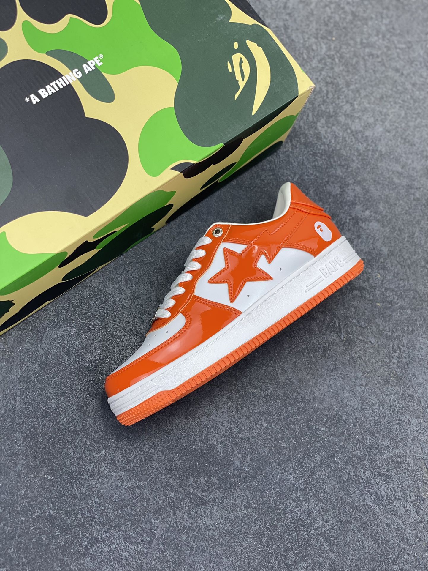 图片[7]-福利特价 潮流教父nigo品牌 明星同款 Bape Sta 绿黑灰 经典百搭休闲运动板鞋 经典猿人头设计 纯正版型 海玻璃鞋垫 内置全掌气垫 全套顶级包装 包含猿人logo定制防尘袋 猿人logo卡片 抗压收纳抽屉式鞋盒 官方同步正码 货号：1H70191001 尺码：36 36.5 37.5 38 38.5 39 40 40.5 41 42 42.5 43 44 44.5 45-选品中心