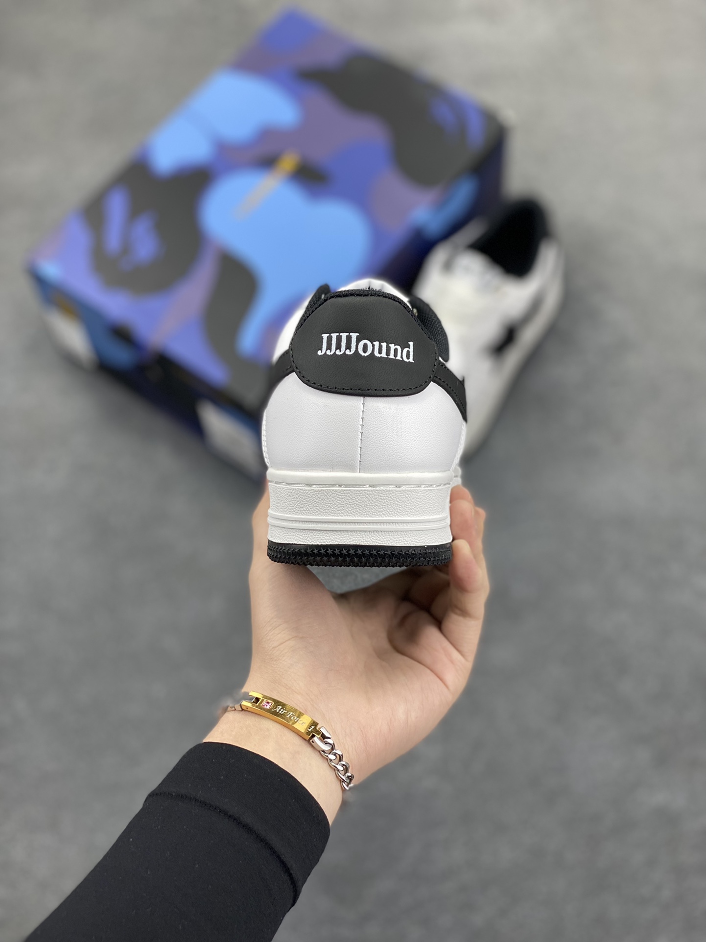 图片[4]-福利特价 潮流教父nigo品牌 明星同款 Bape Sta 绿黑灰 经典百搭休闲运动板鞋 经典猿人头设计 纯正版型 海玻璃鞋垫 内置全掌气垫 全套顶级包装 包含猿人logo定制防尘袋 猿人logo卡片 抗压收纳抽屉式鞋盒 官方同步正码 货号：1I73191912 尺码：36 36.5 37.5 38 38.5 39 40 40.5 41 42 42.5 43 44 44.5 45-选品中心