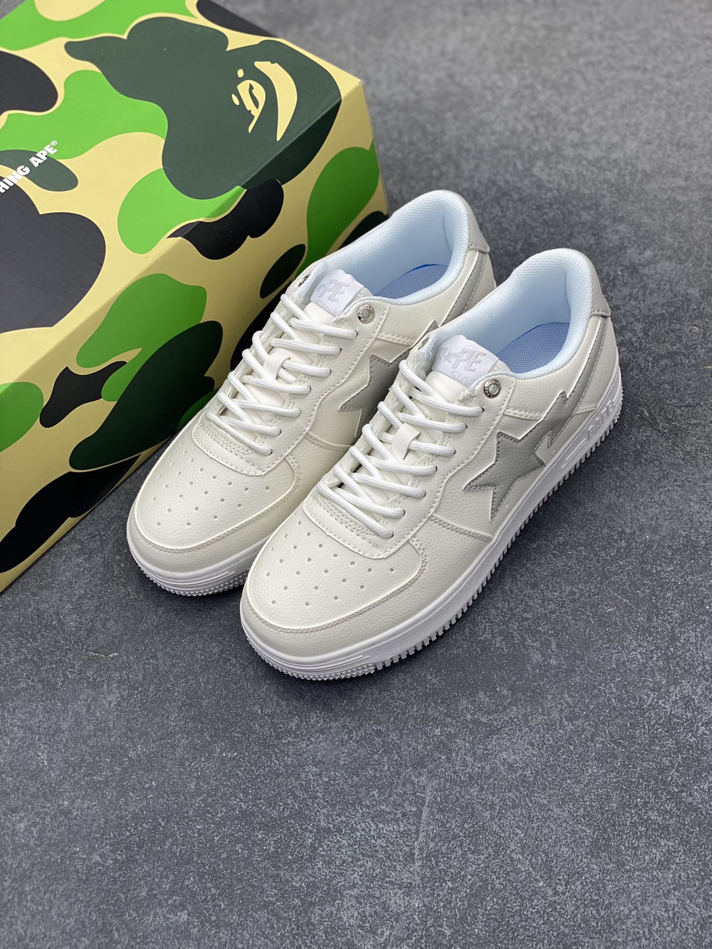 图片[8]-福利特价 潮流教父nigo品牌 明星同款 Bape Sta 绿黑灰 经典百搭休闲运动板鞋 经典猿人头设计 纯正版型 海玻璃鞋垫 内置全掌气垫 全套顶级包装 包含猿人logo定制防尘袋 猿人logo卡片 抗压收纳抽屉式鞋盒 官方同步正码 货号：1H73191921 尺码：36 36.5 37.5 38 38.5 39 40 40.5 41 42 42.5 43 44 44.5 45-选品中心