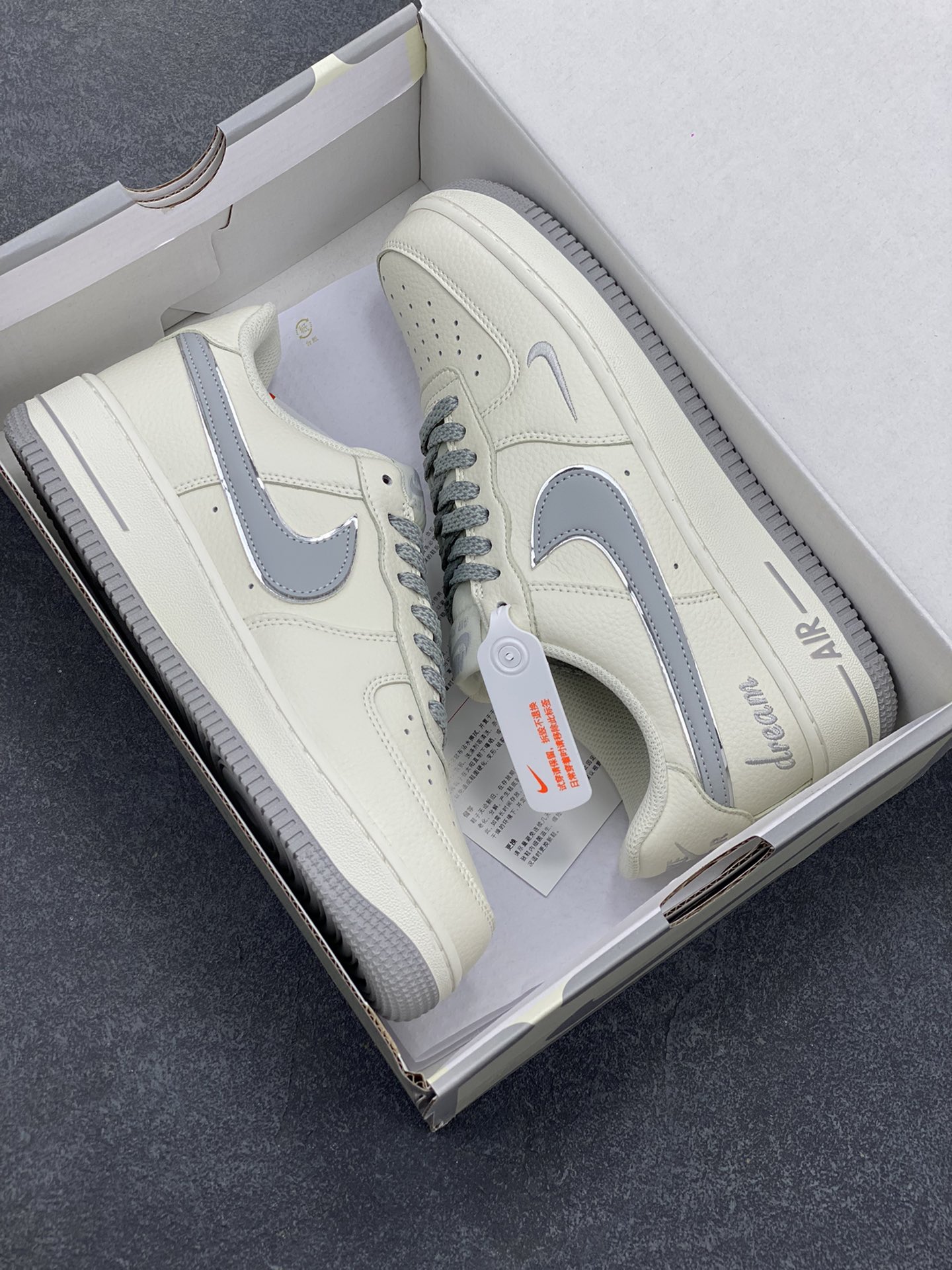 图片[9]-小红书爆款 官方定制  Nike Air Force 1 Low \’07 “ dream”白灰小勾低帮空军一号休闲板鞋 定制皮料 专属鞋盒 原楦原纸板 纯正空军版型 高清洁度 内置全掌气垫 货号： DR2024-106 尺码：36 36.5 37.5 38 38.5 39 40 40.5 41 42 42.5 43 44 44.5 45-选品中心