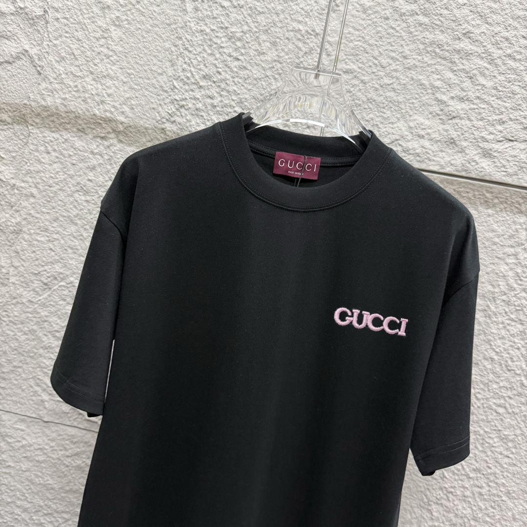 Gu Gucci* Camiseta de manga corta nueva de primavera-verano 2025 con bordado de doble G en el pecho, tejido de algodón …