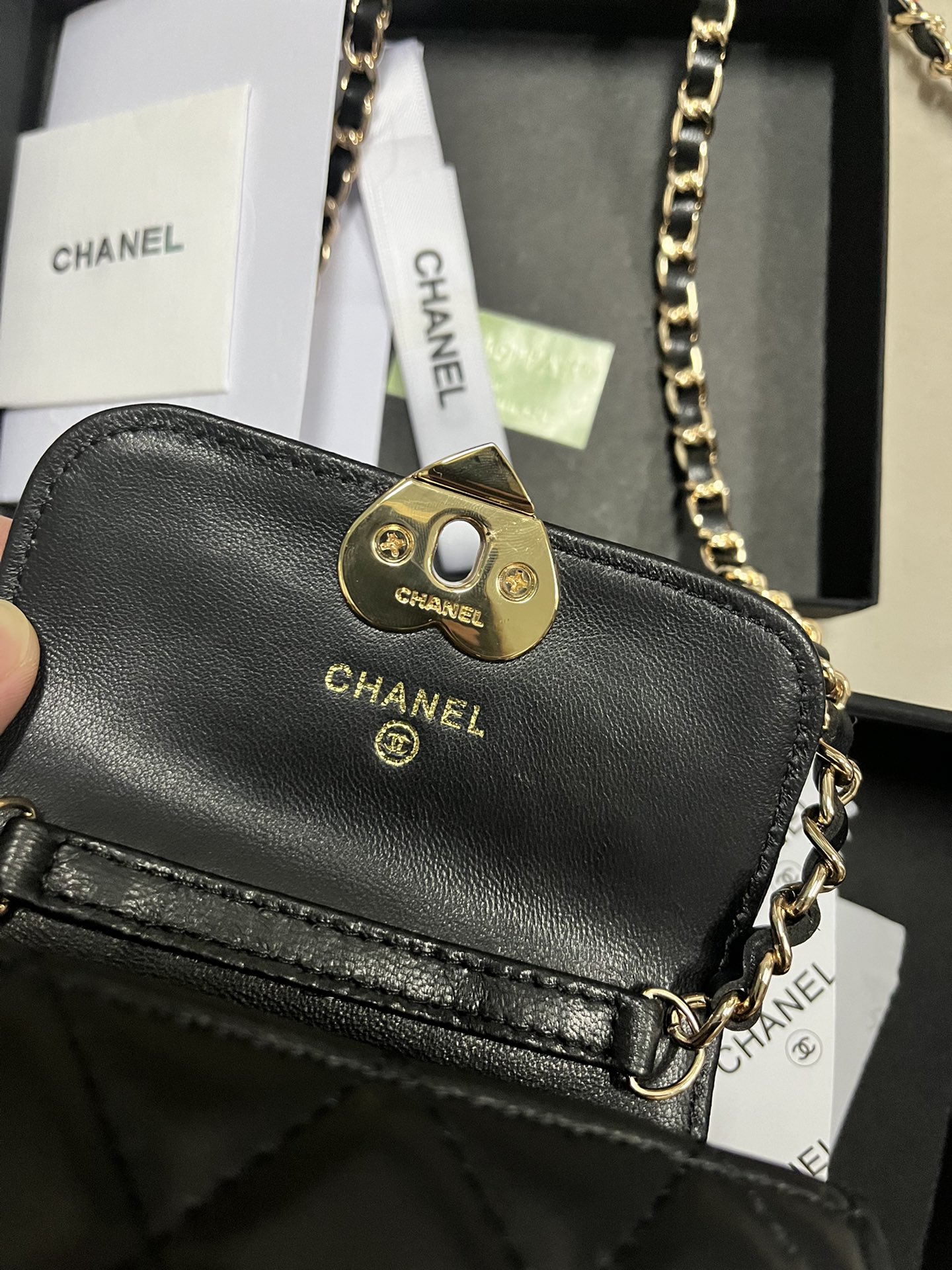 Chanel香奈儿羊皮小包 新作金扣モデル 高品質仕立て
