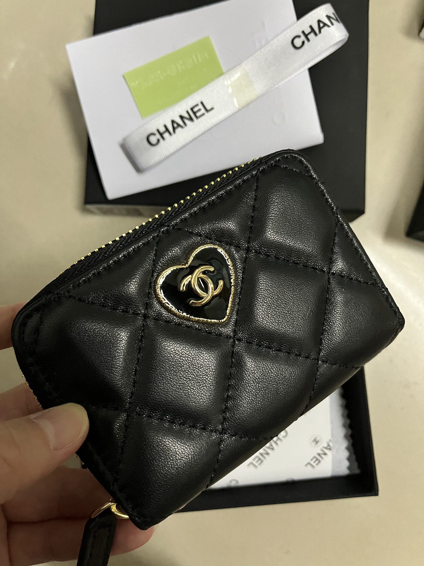 Chanel香奈儿新款羊皮カートケース・金扣仕様
