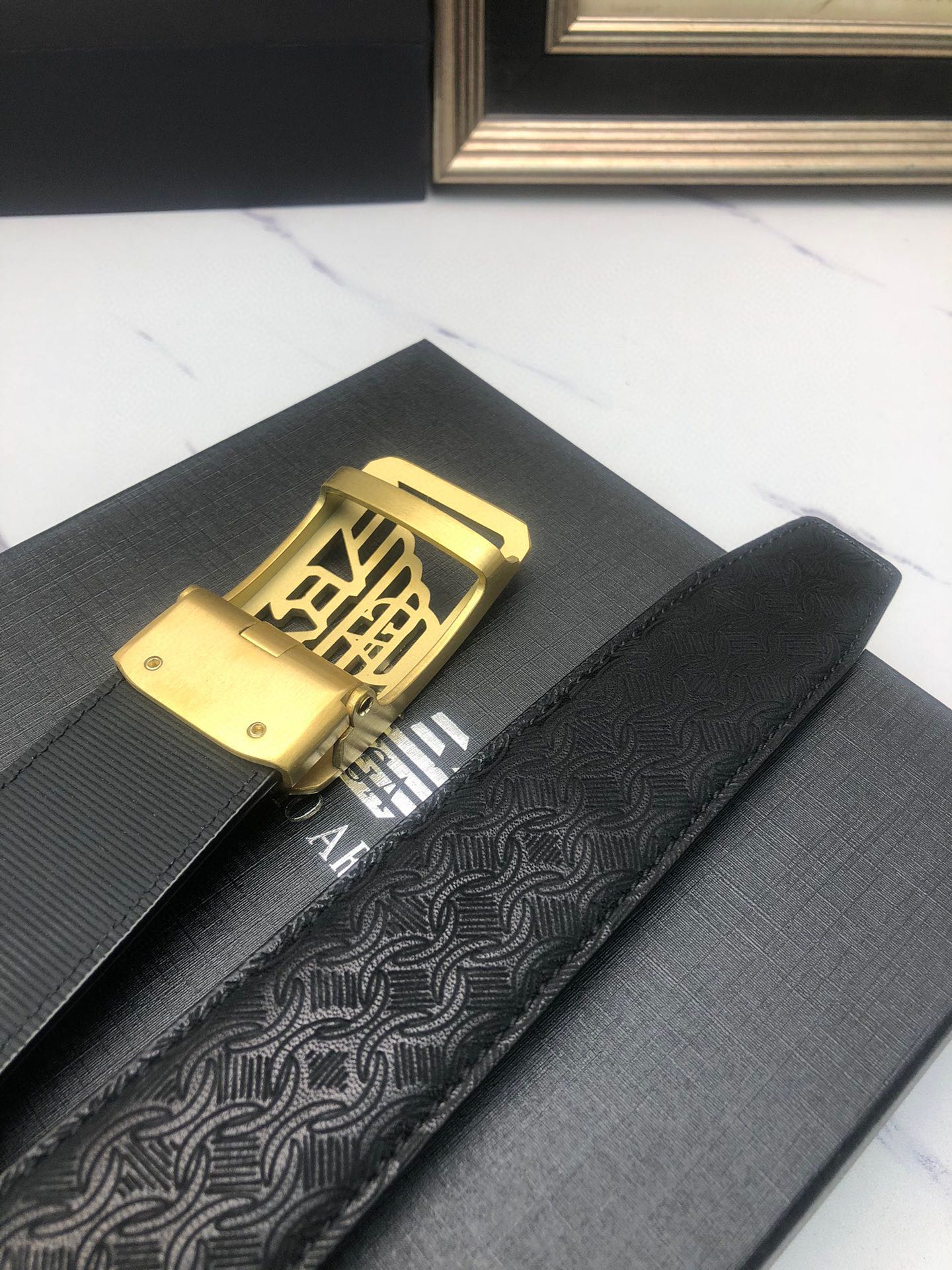 Italian Factory Automatic Cattle-Skin Belt with Inner-Lined Ox-Skin Bottom - 图片 7