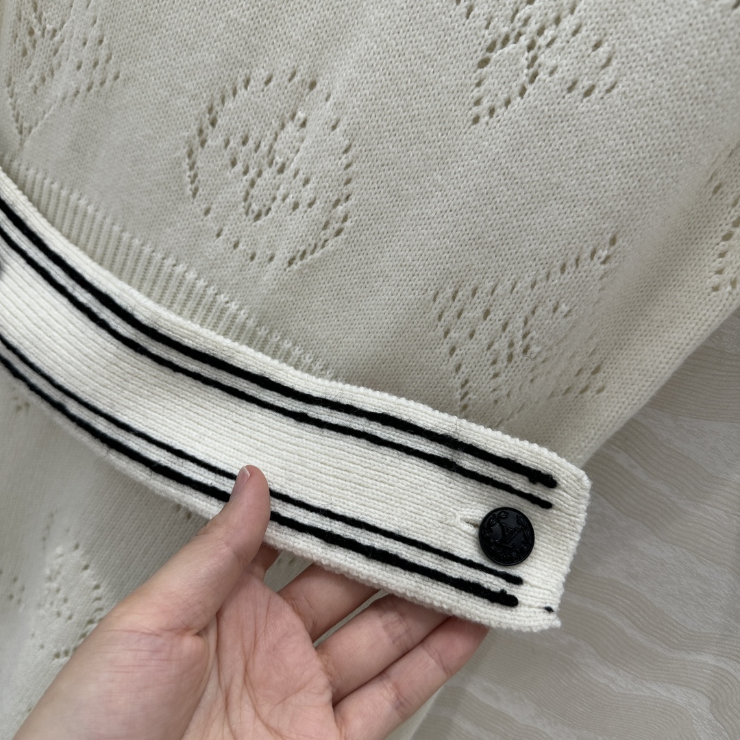 独家首发❤️原单品质！Monogram花㚏学院风针织polo领短袖连衣裙！瑞士机重工定位缕孔嵌花工艺贯穿
