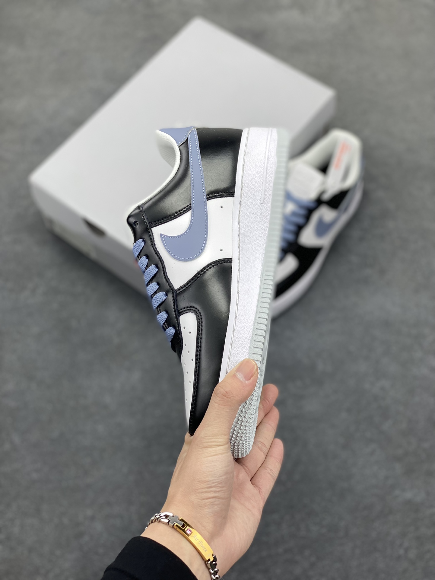 图片[3]-福利特价 Nike Air Force 1 Low 白黑灰 空军一号低帮运动休闲板鞋 原楦头原纸板 打造纯正空军版型#专注外贸渠道 全掌内置蜂窝气垫 #原盒配件 原厂中底钢印、拉帮完美 货号：FD9065-100 尺码：36 36.5 37.5 38 38.5 39 40 40.5 41 42 42.5 43 44 44.5 45-选品中心