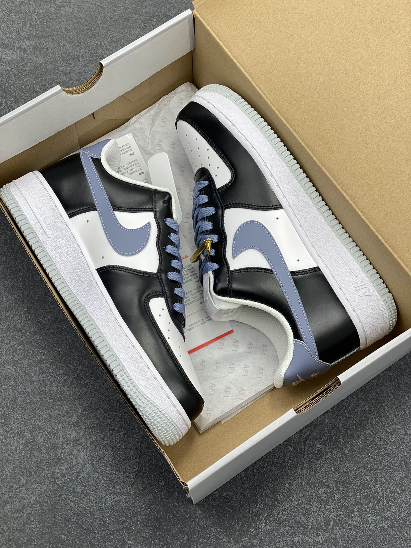 图片[9]-福利特价 Nike Air Force 1 Low 白黑灰 空军一号低帮运动休闲板鞋 原楦头原纸板 打造纯正空军版型#专注外贸渠道 全掌内置蜂窝气垫 #原盒配件 原厂中底钢印、拉帮完美 货号：FD9065-100 尺码：36 36.5 37.5 38 38.5 39 40 40.5 41 42 42.5 43 44 44.5 45-选品中心