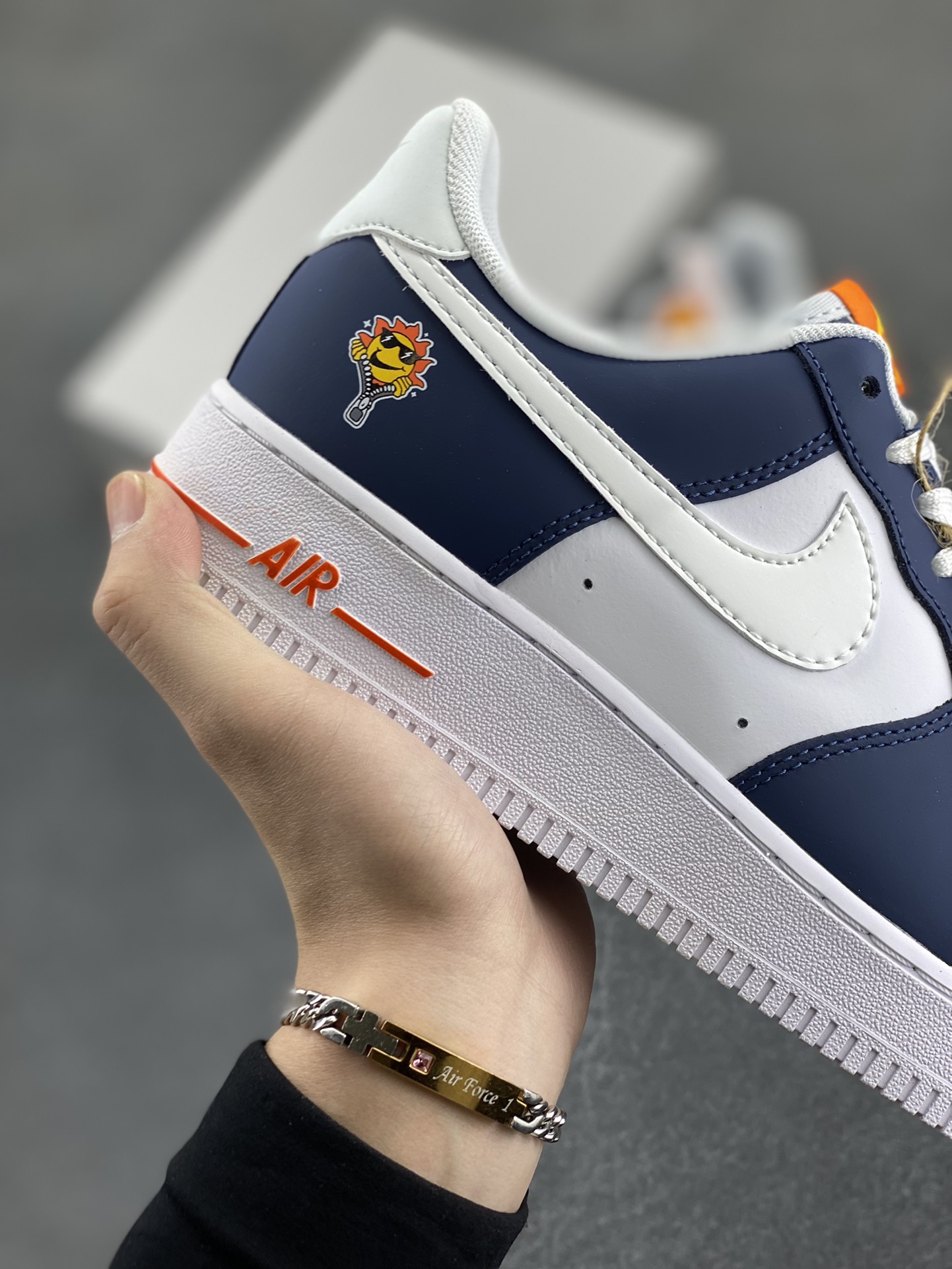 图片[6]-福利特价 Nike Air Force 1 Low 联名白深蓝 空军一号低帮运动休闲板鞋 原楦头原纸板 打造纯正空军版型#专注外贸渠道 全掌内置蜂窝气垫 #原盒配件 原厂中底钢印、拉帮完美 货号：FN7239-410 尺码：36 36.5 37.5 38 38.5 39 40 40.5 41 42 42.5 43 44 44.5 45-选品中心